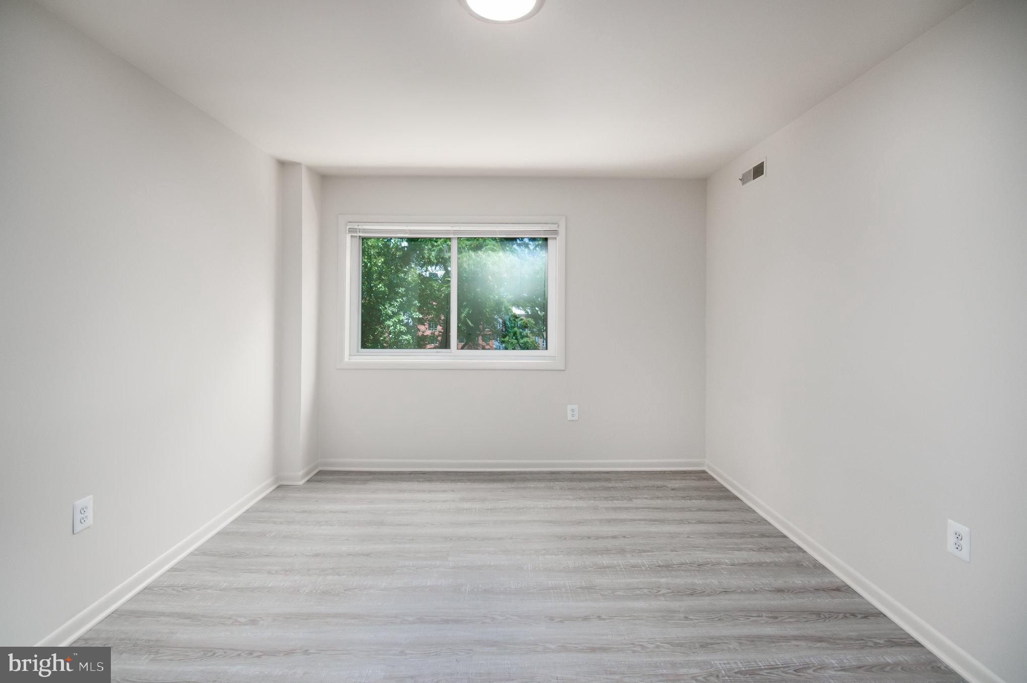 BOLLING BROOK - Residential Lease