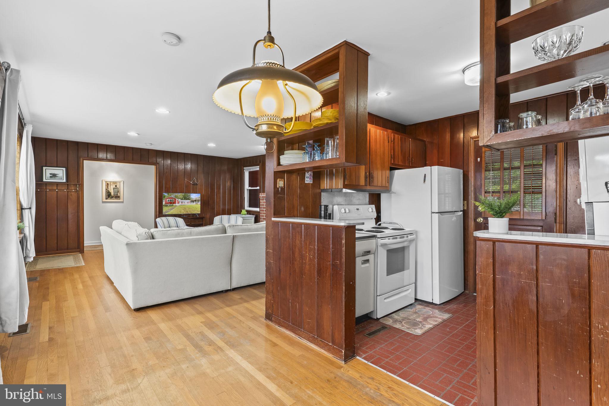 LONG BEACH - Residential