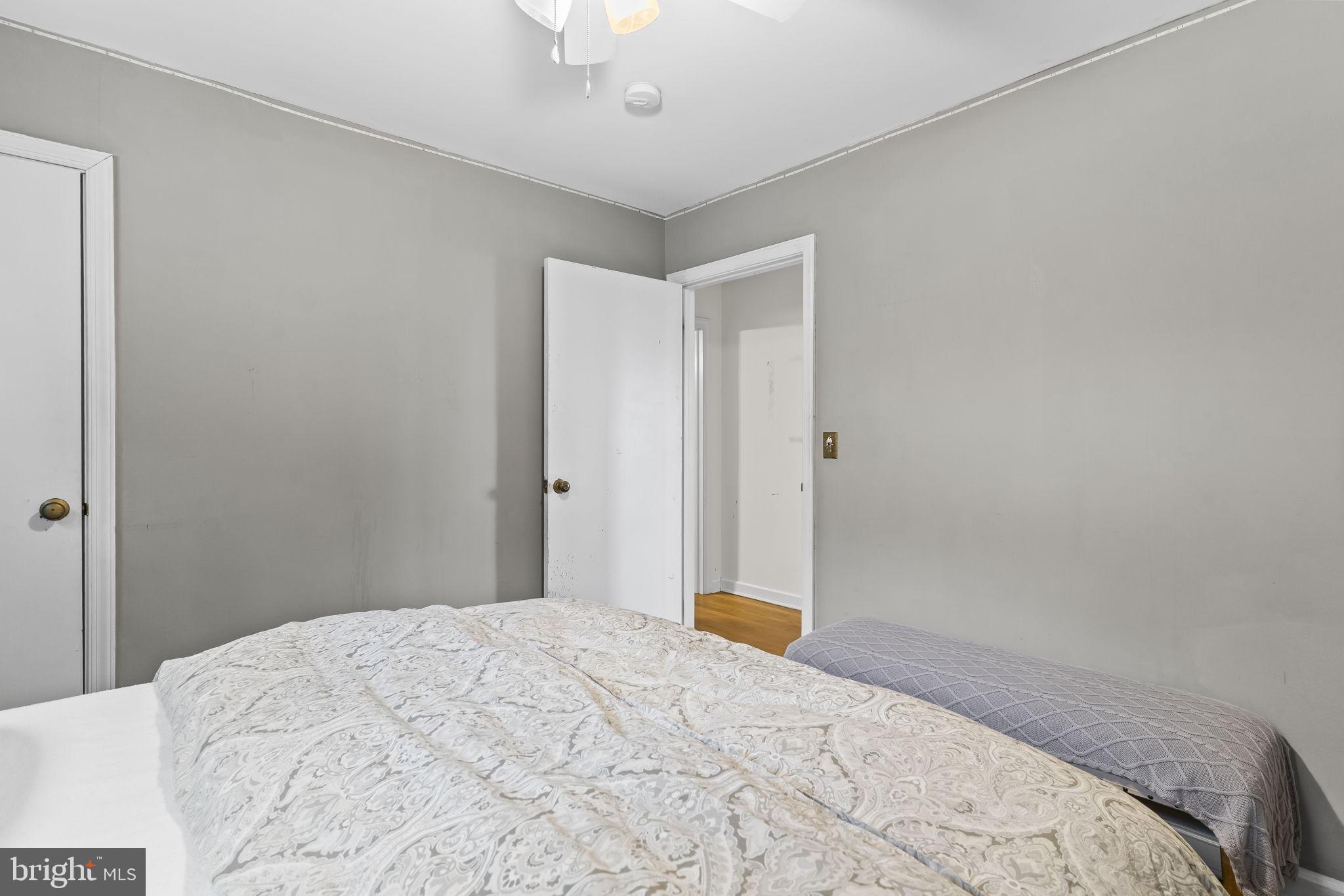 LONG BEACH - Residential