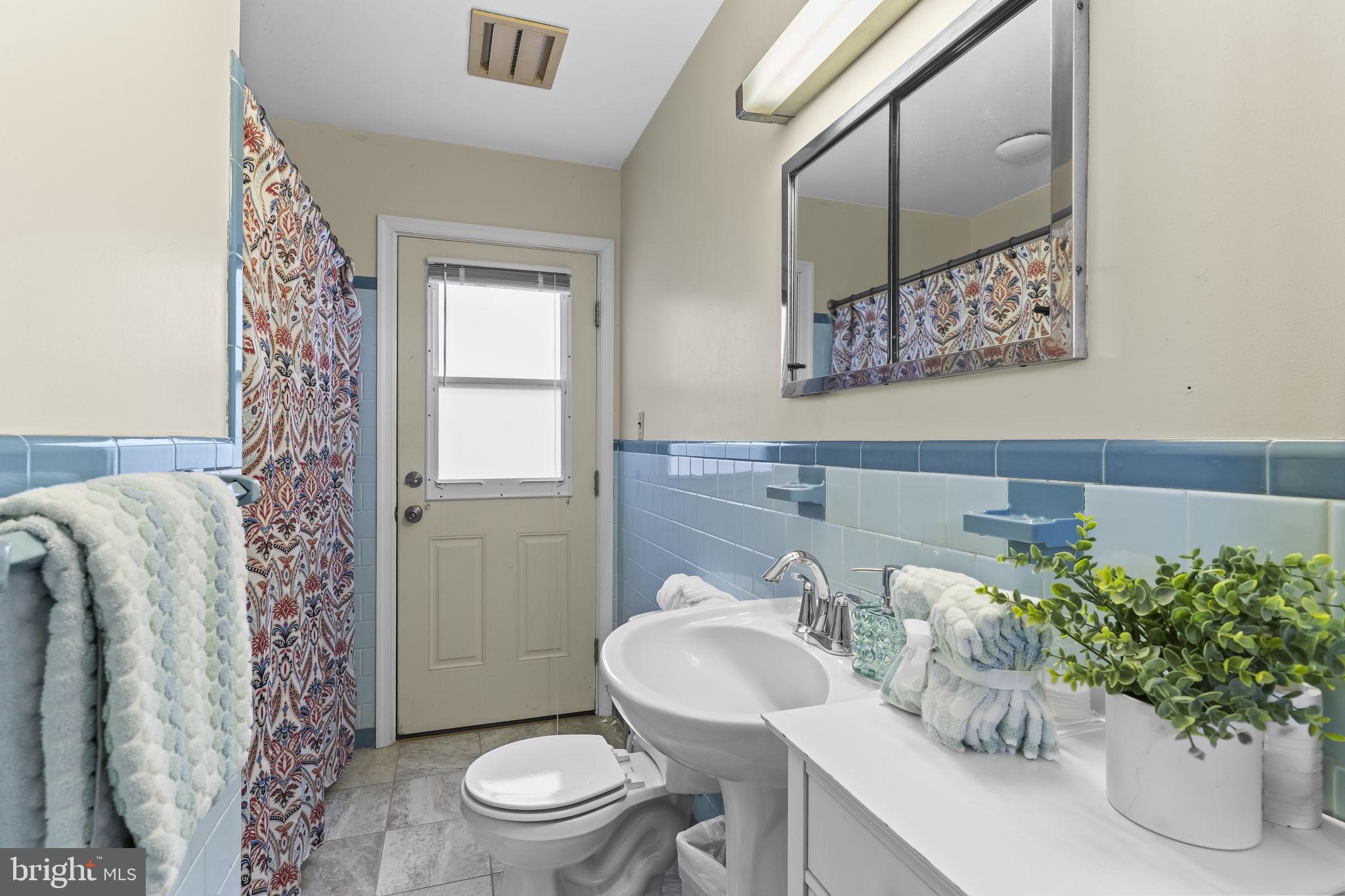 LONG BEACH - Residential