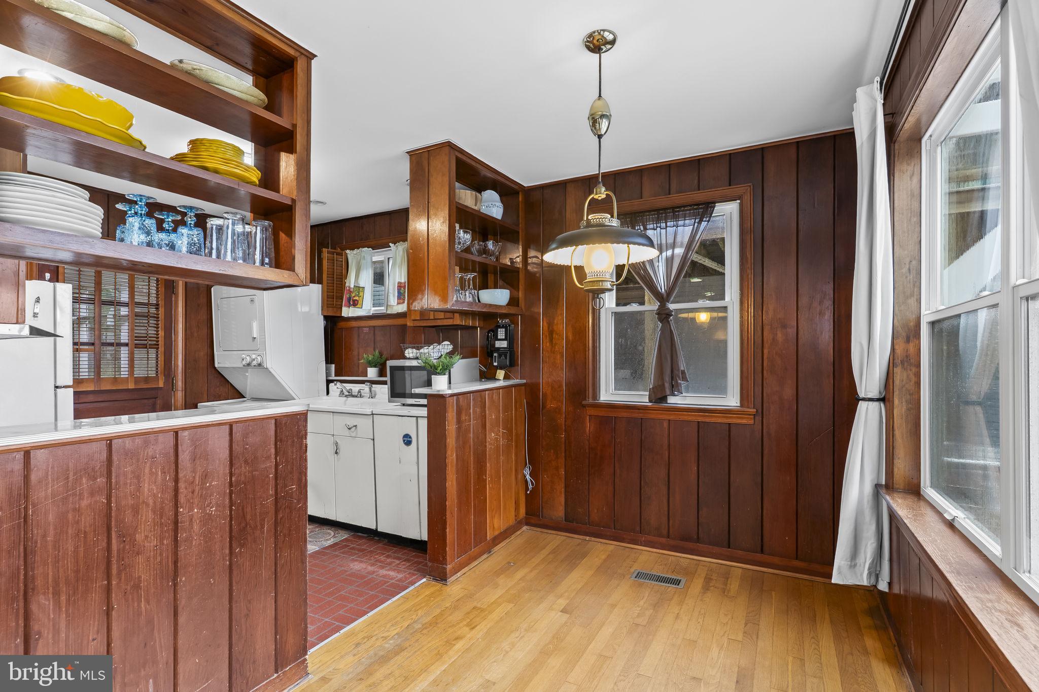 LONG BEACH - Residential