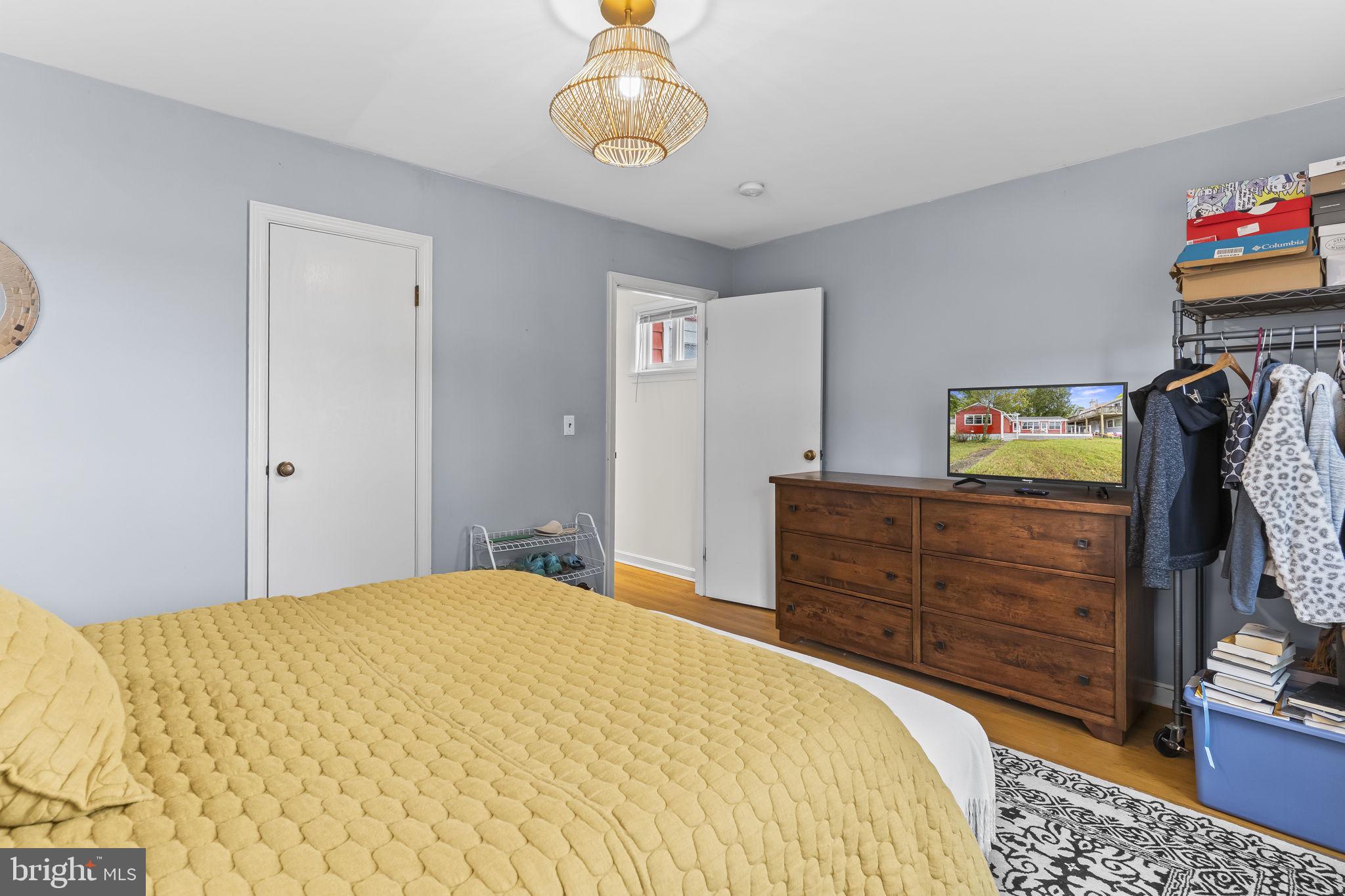 LONG BEACH - Residential