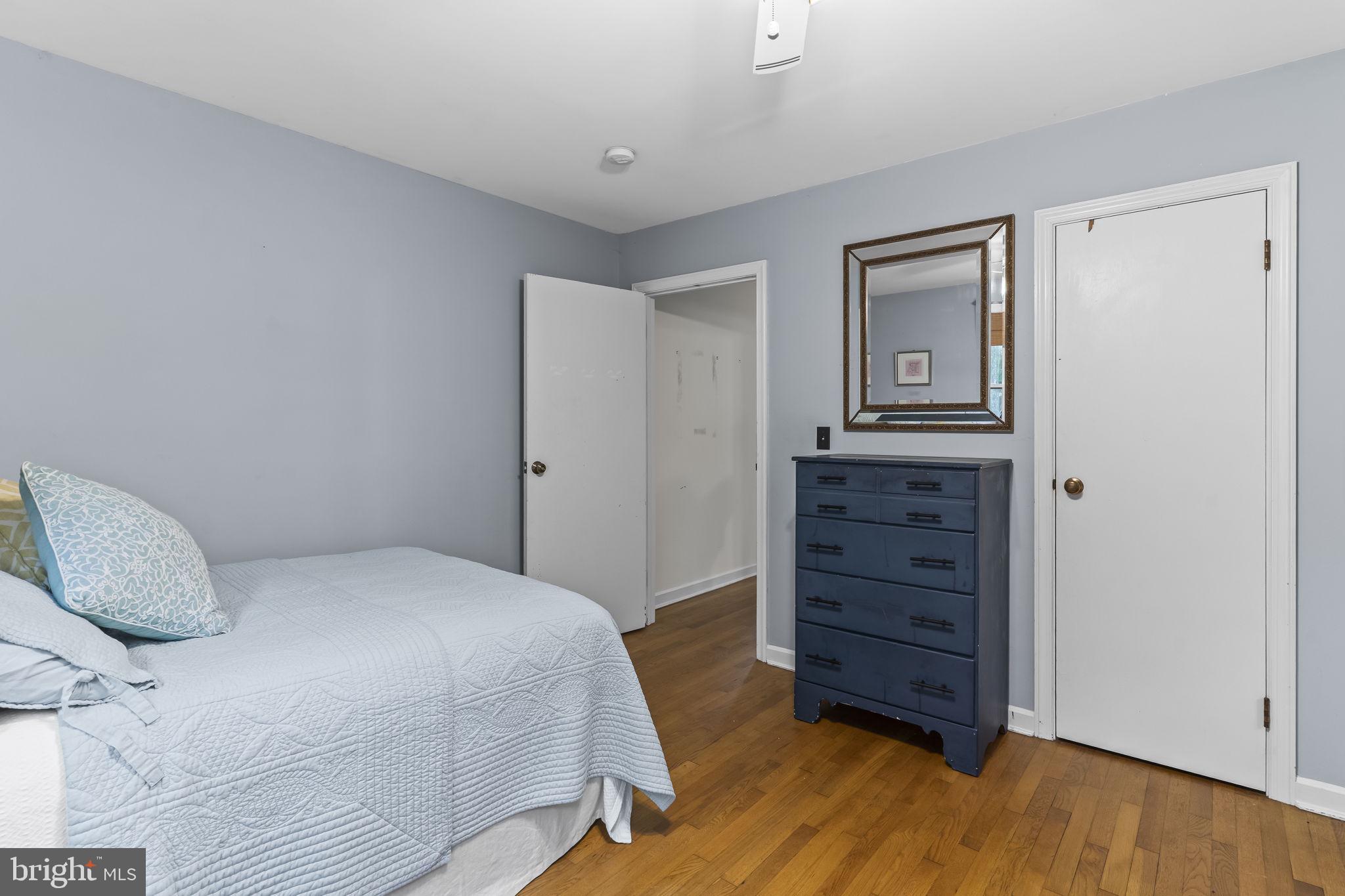 LONG BEACH - Residential