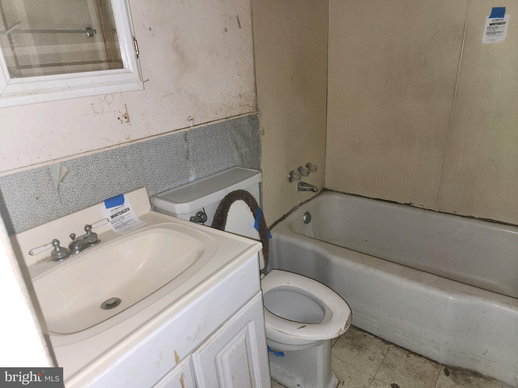 WEST LANHAM HILLS - Residential