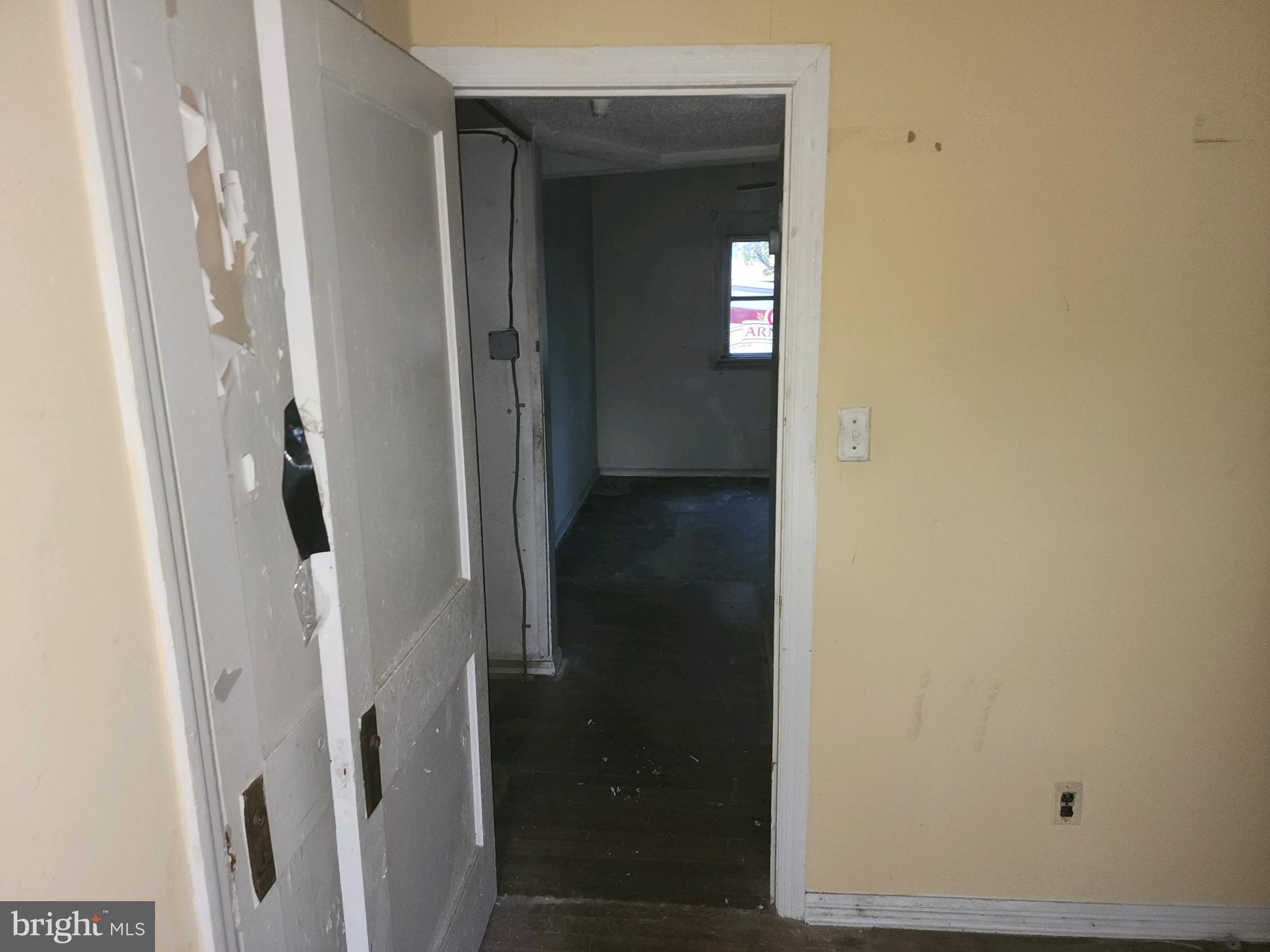 WEST LANHAM HILLS - Residential