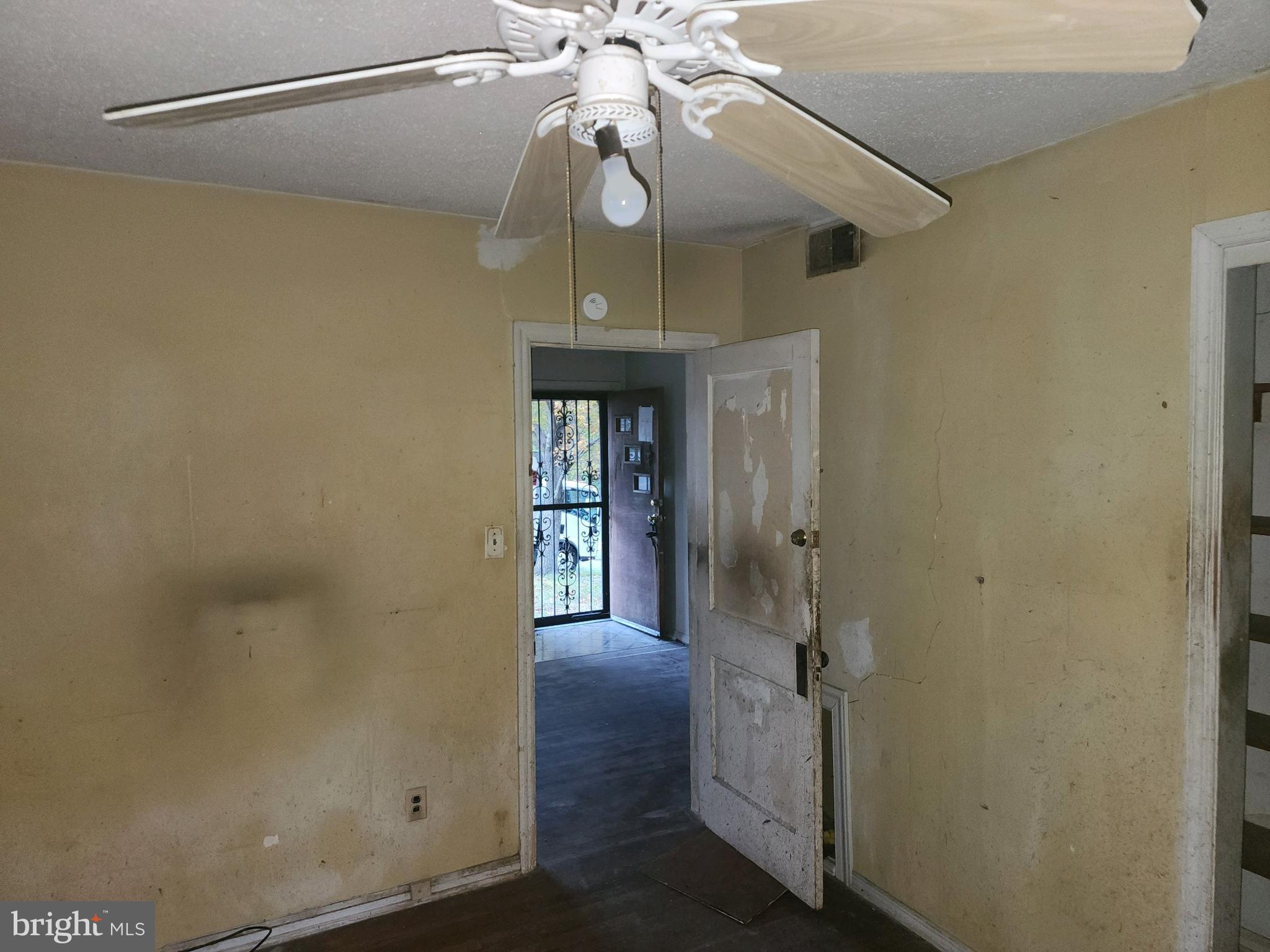 WEST LANHAM HILLS - Residential