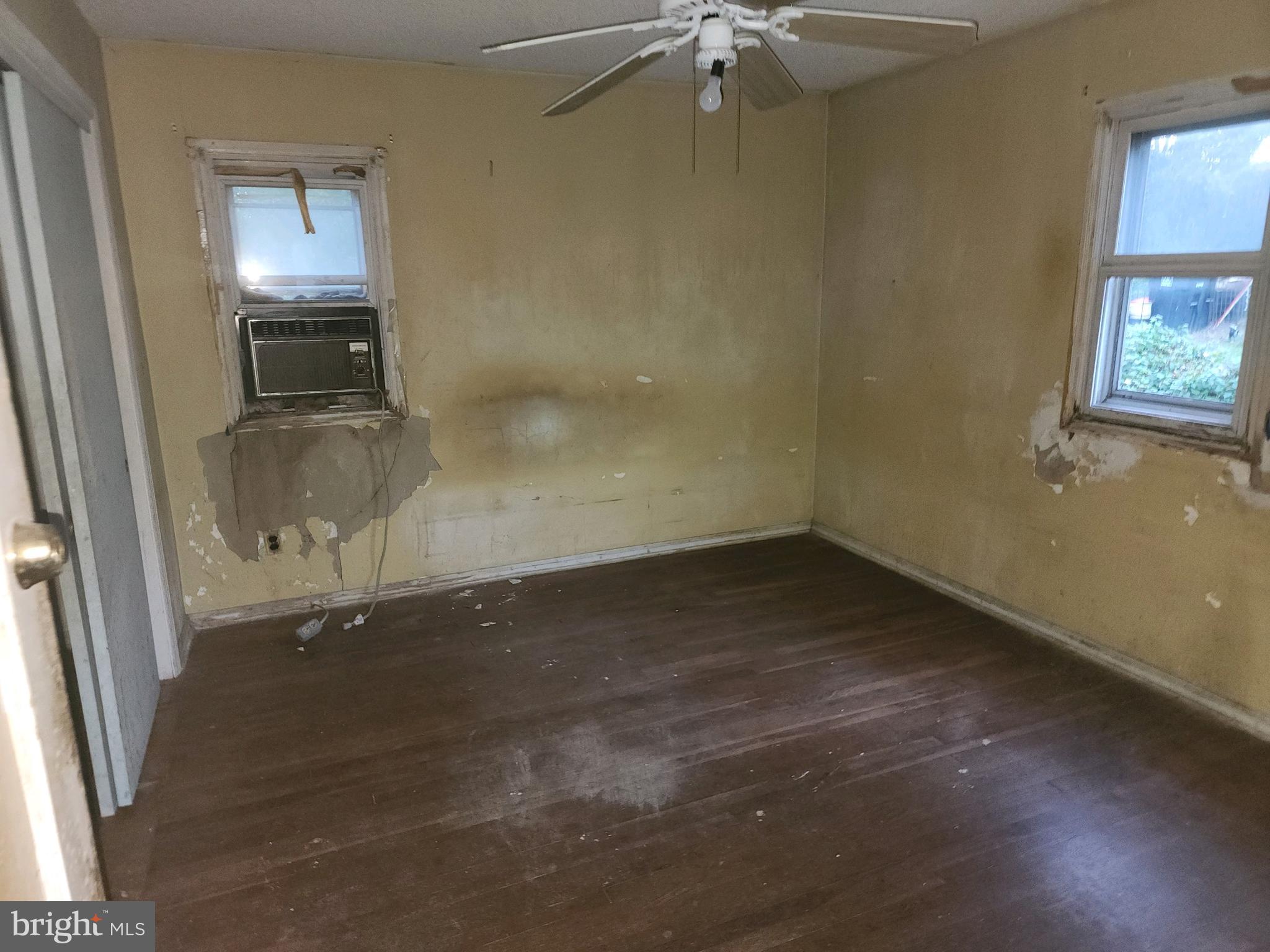 WEST LANHAM HILLS - Residential