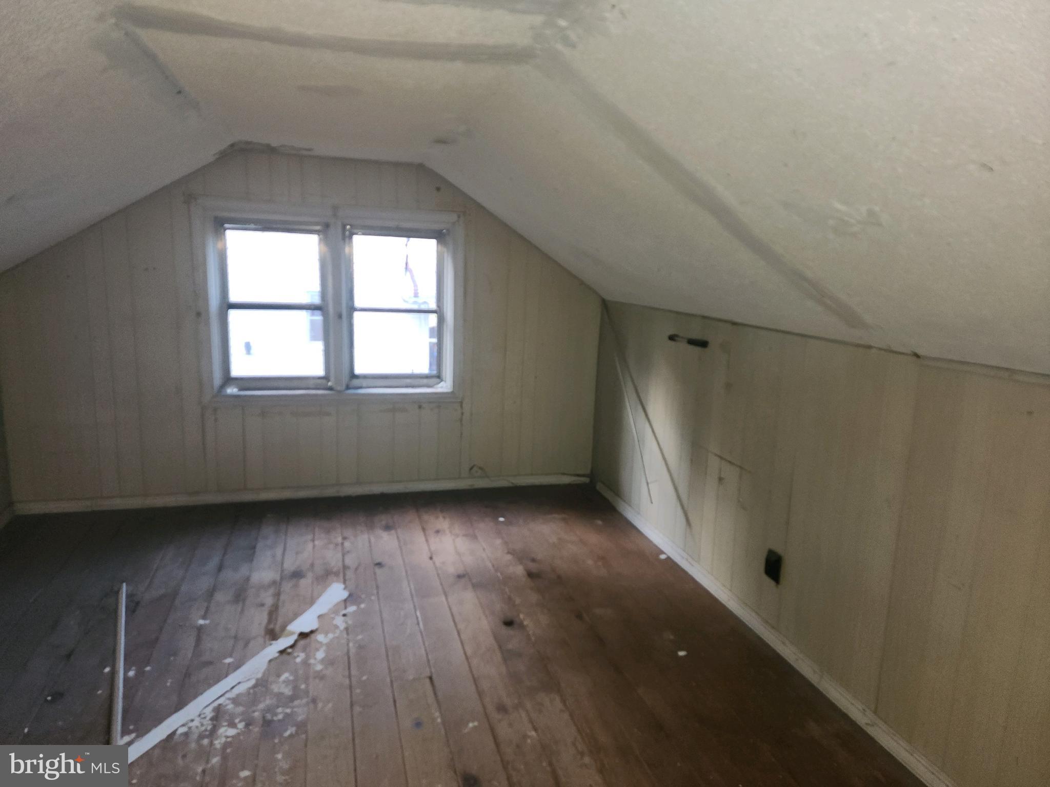 WEST LANHAM HILLS - Residential