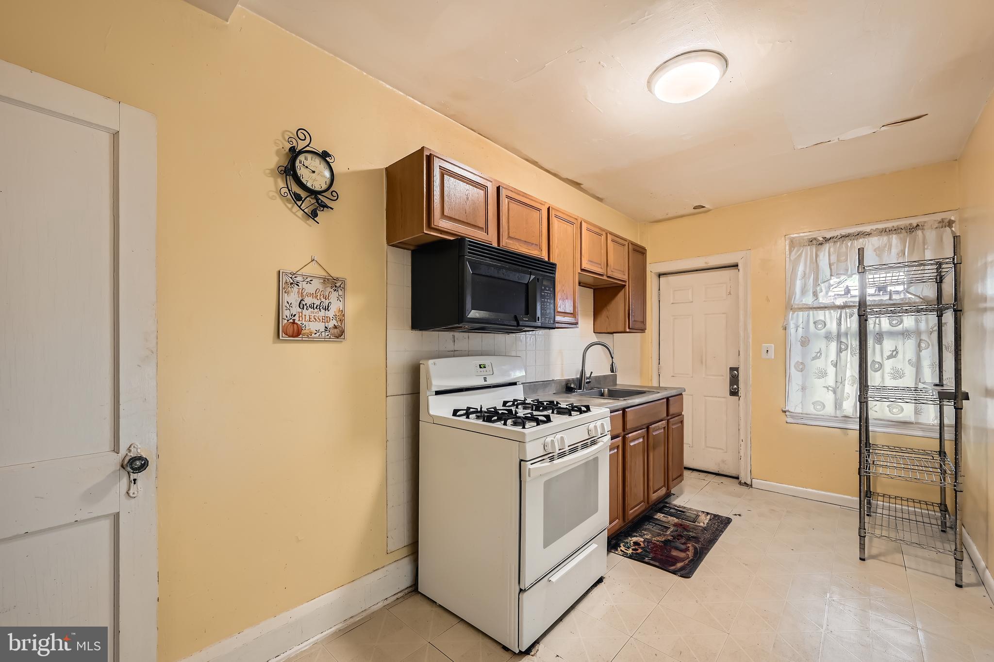 DUNDALK MANOR - Residential