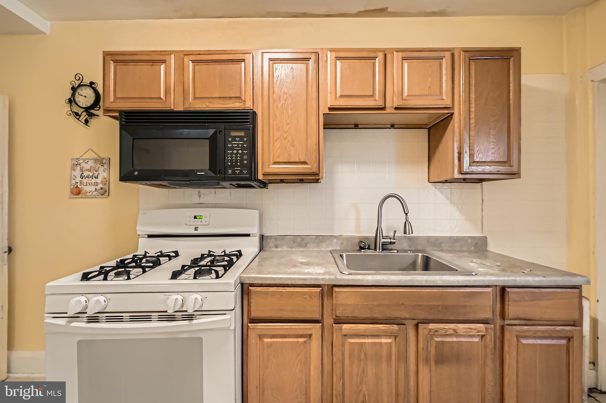 DUNDALK MANOR - Residential