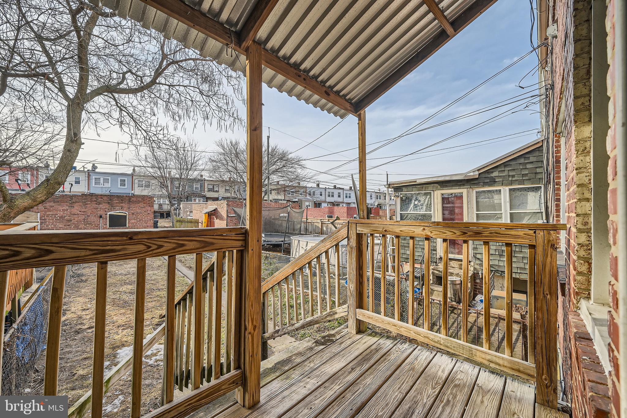 DUNDALK MANOR - Residential