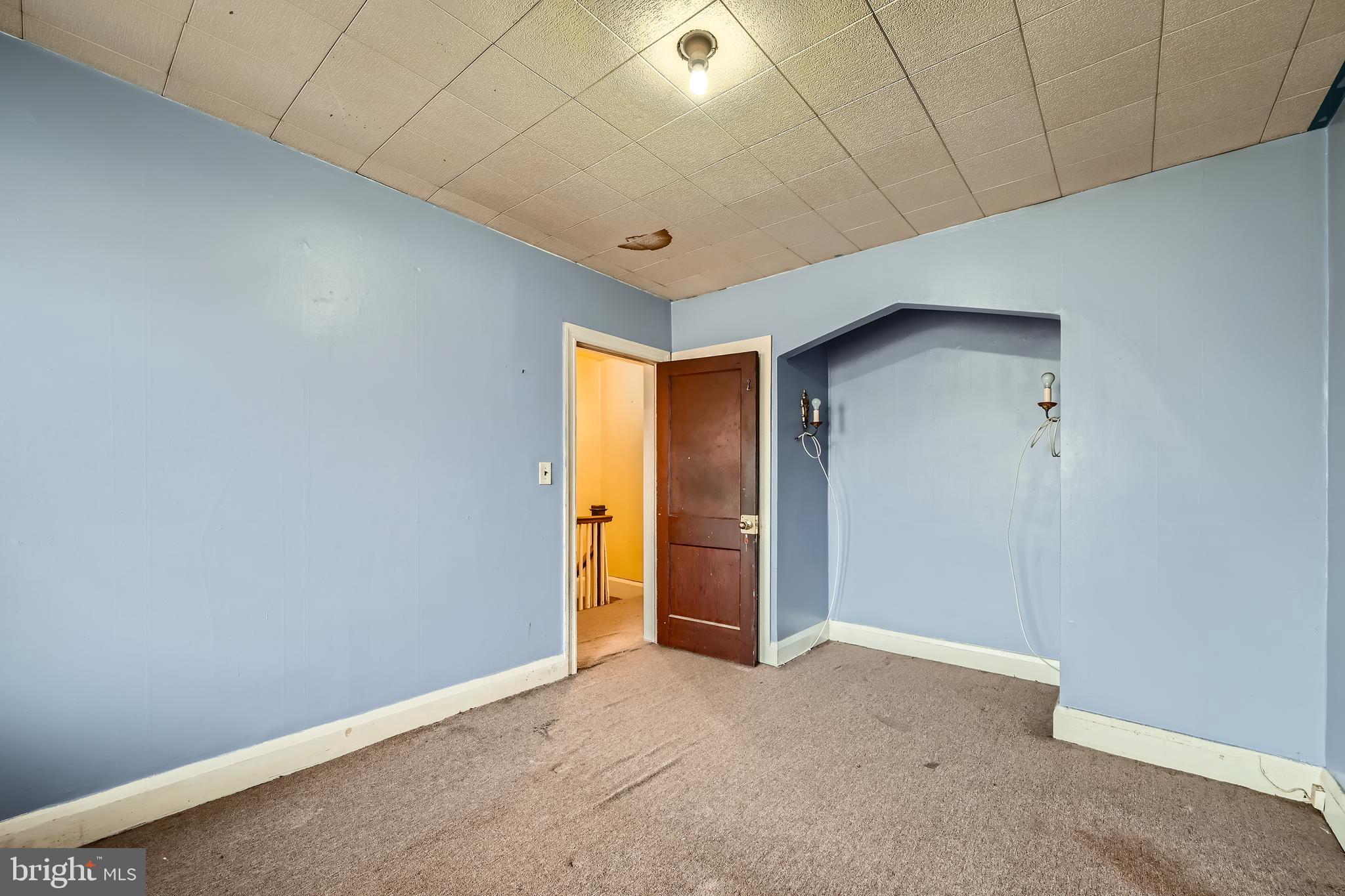 DUNDALK MANOR - Residential