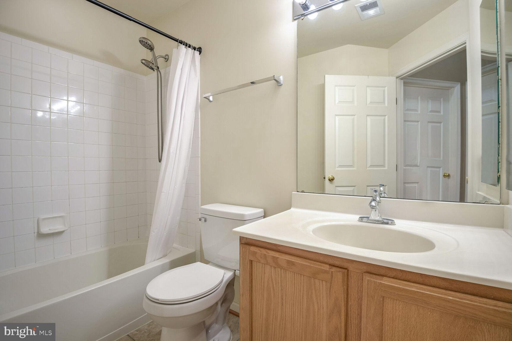 CLOVERLEAF CENTER - Residential Lease