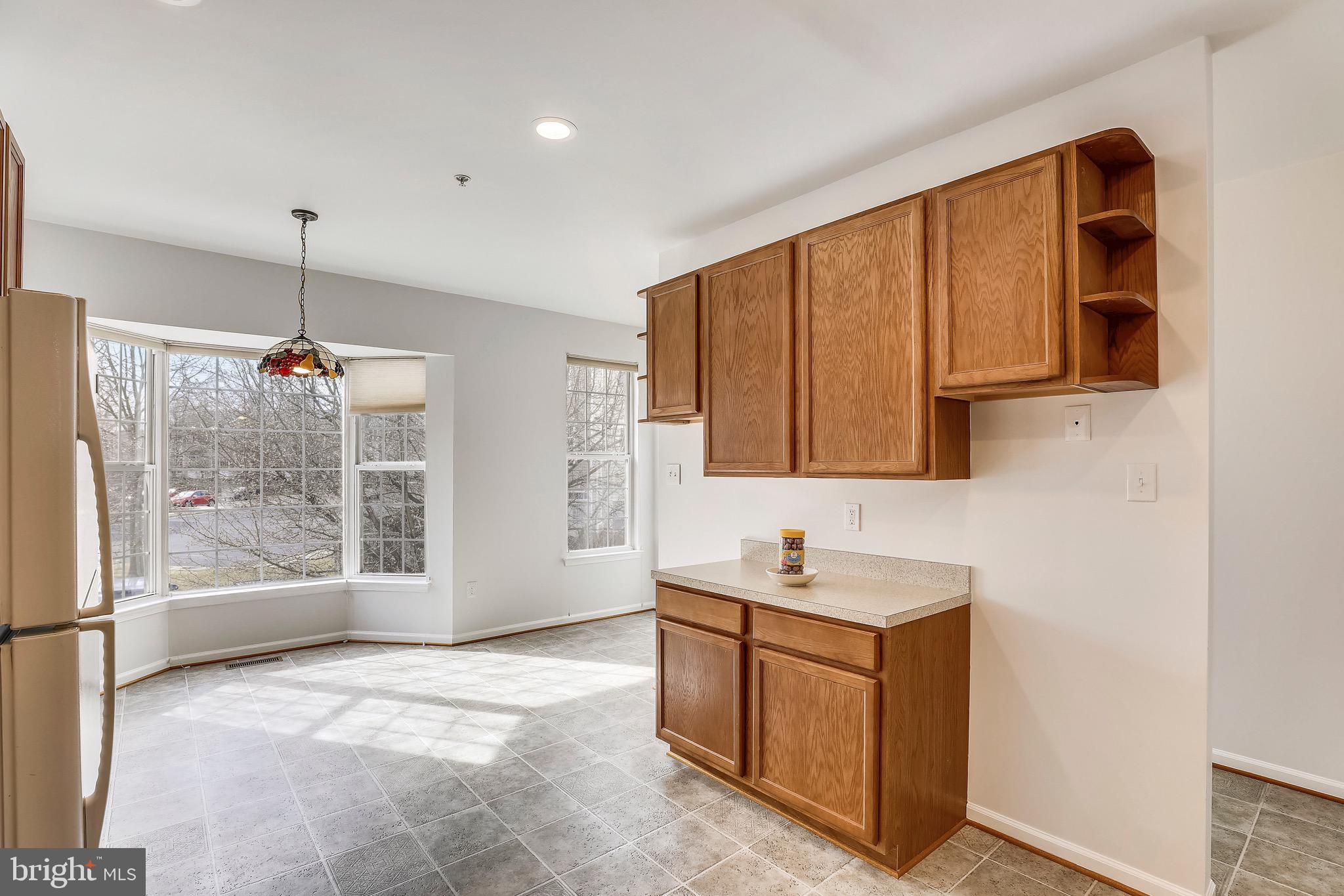 THE KNOLLS/CROFTON VILLAGE - Residential