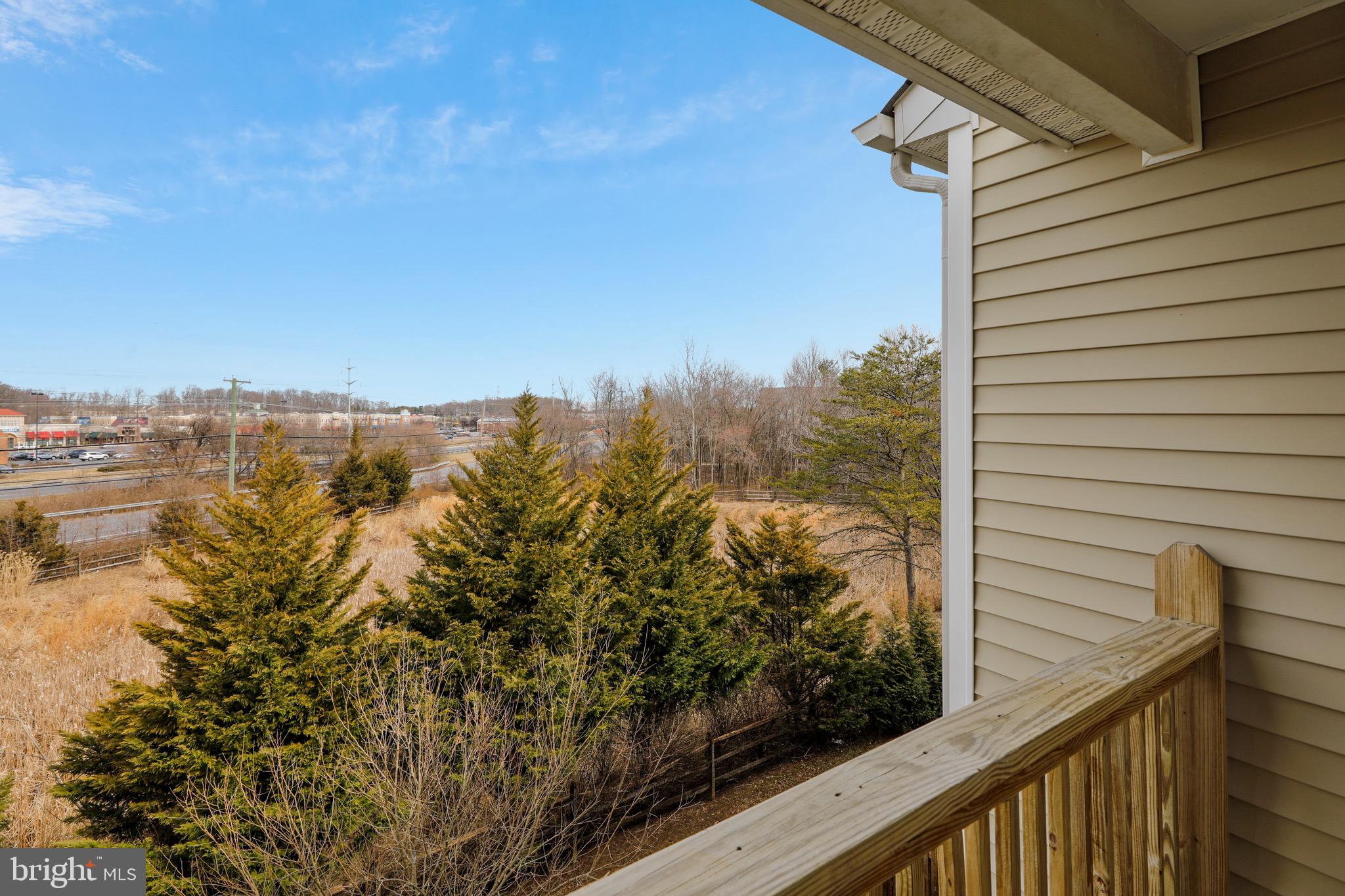 THE KNOLLS/CROFTON VILLAGE - Residential