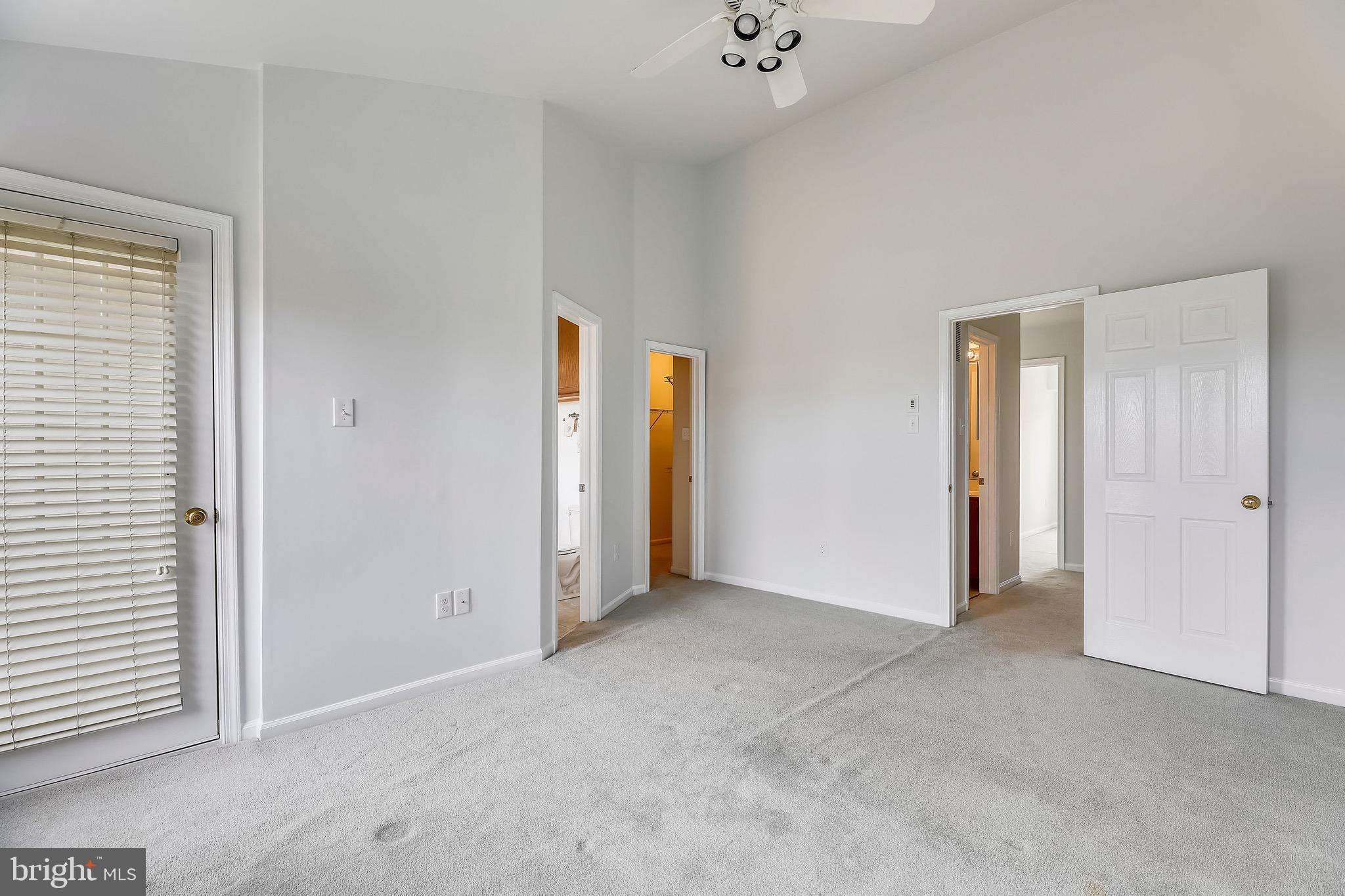 THE KNOLLS/CROFTON VILLAGE - Residential