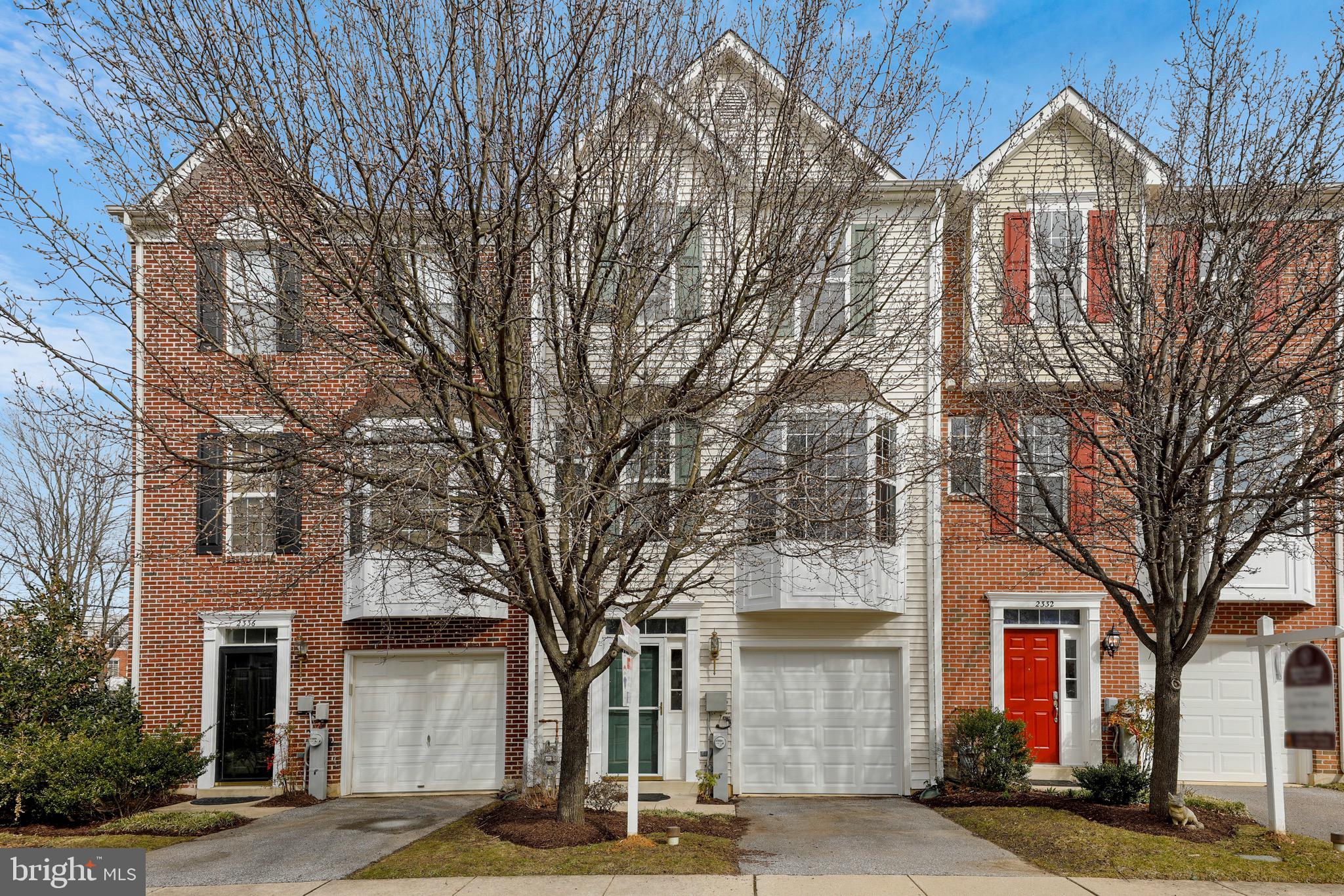 THE KNOLLS/CROFTON VILLAGE - Residential