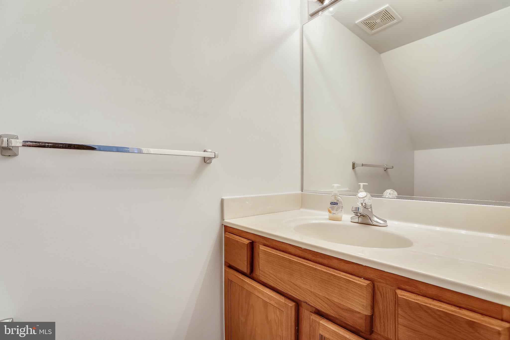 THE KNOLLS/CROFTON VILLAGE - Residential