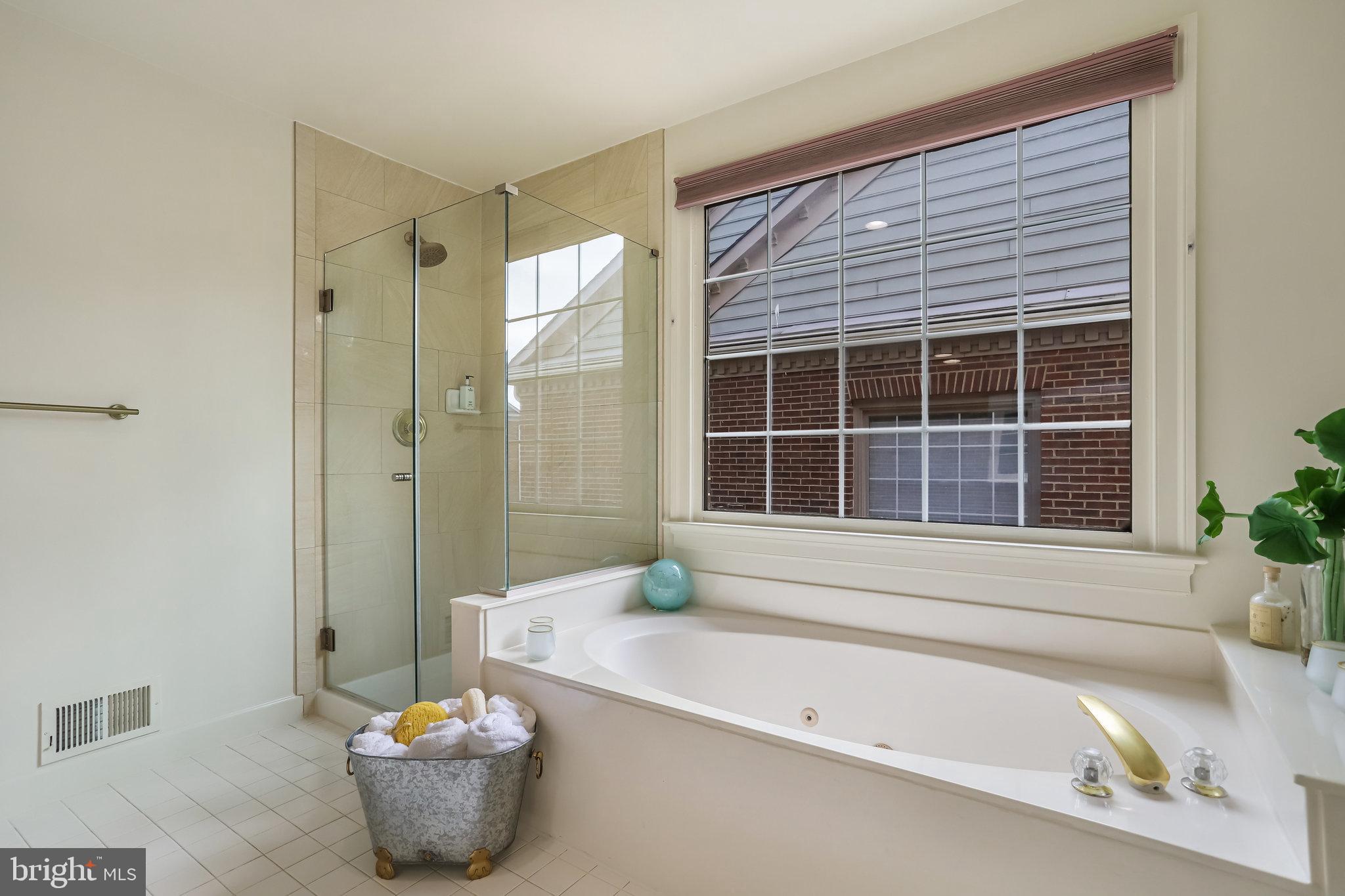 STONEGATE - Residential