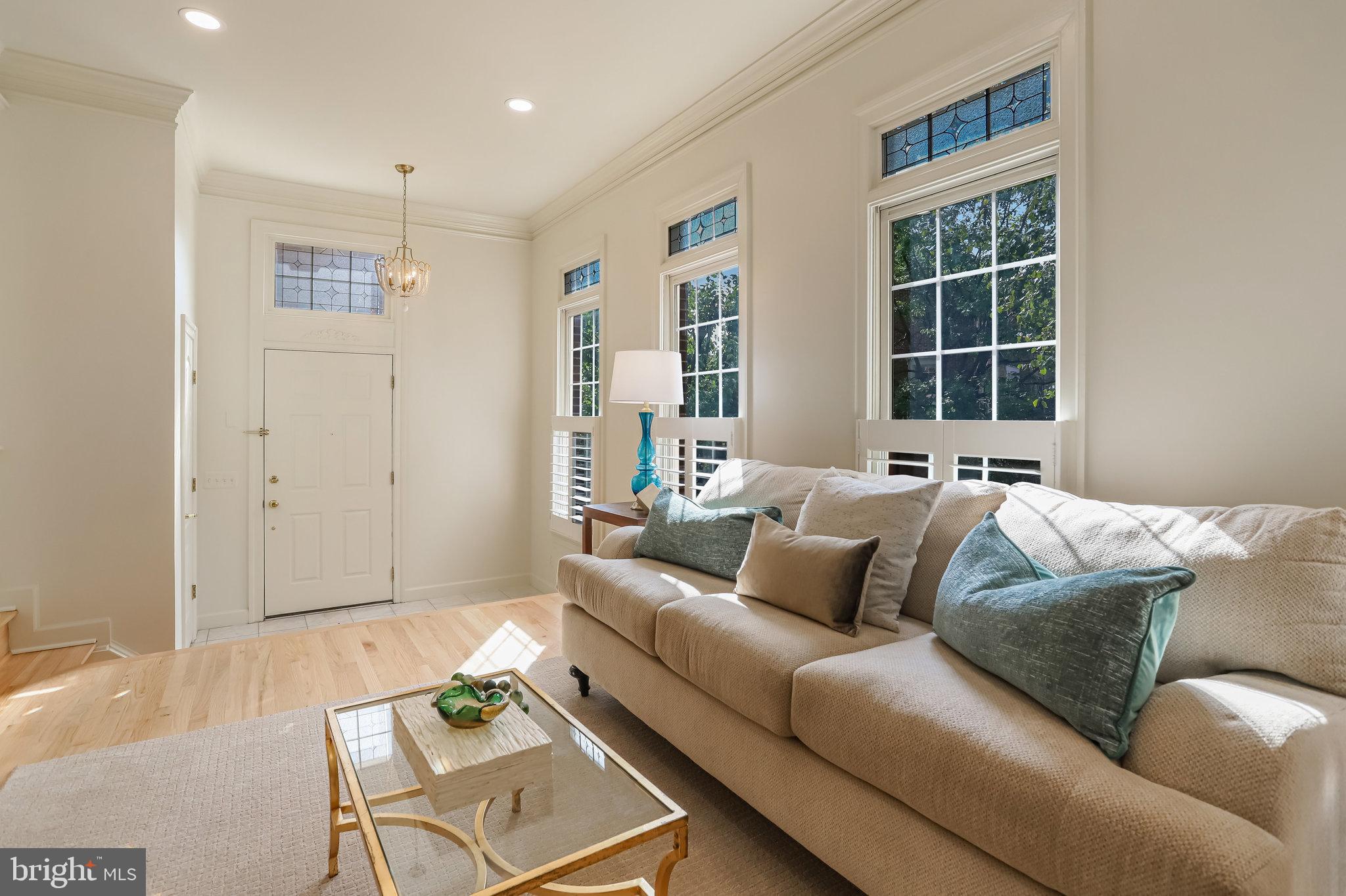 STONEGATE - Residential