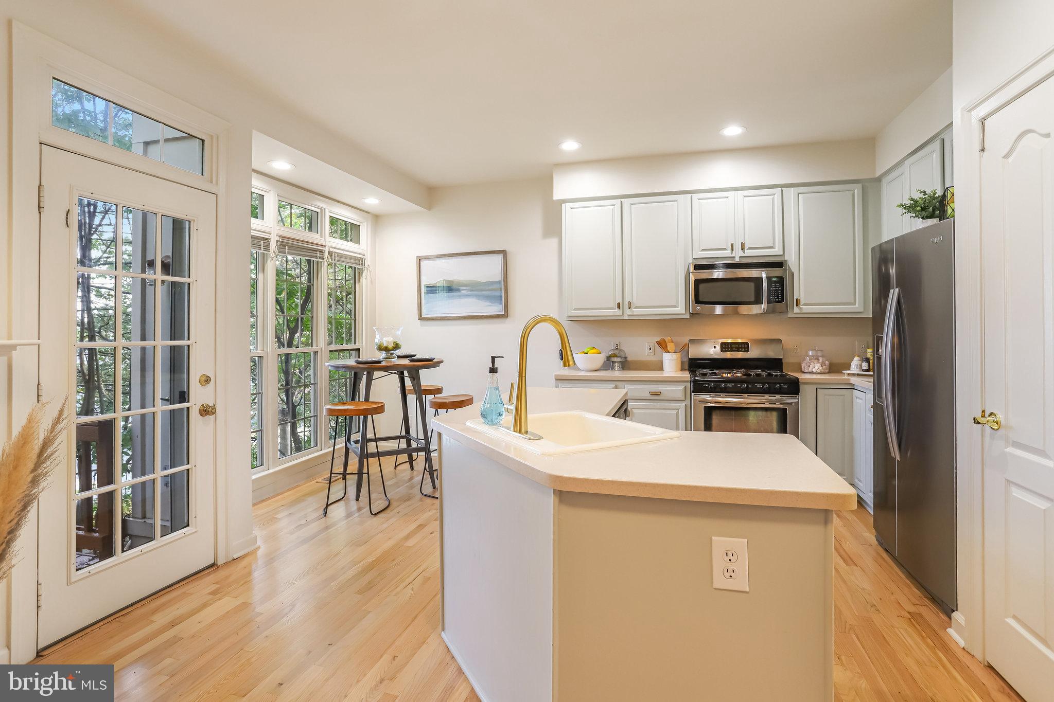 STONEGATE - Residential