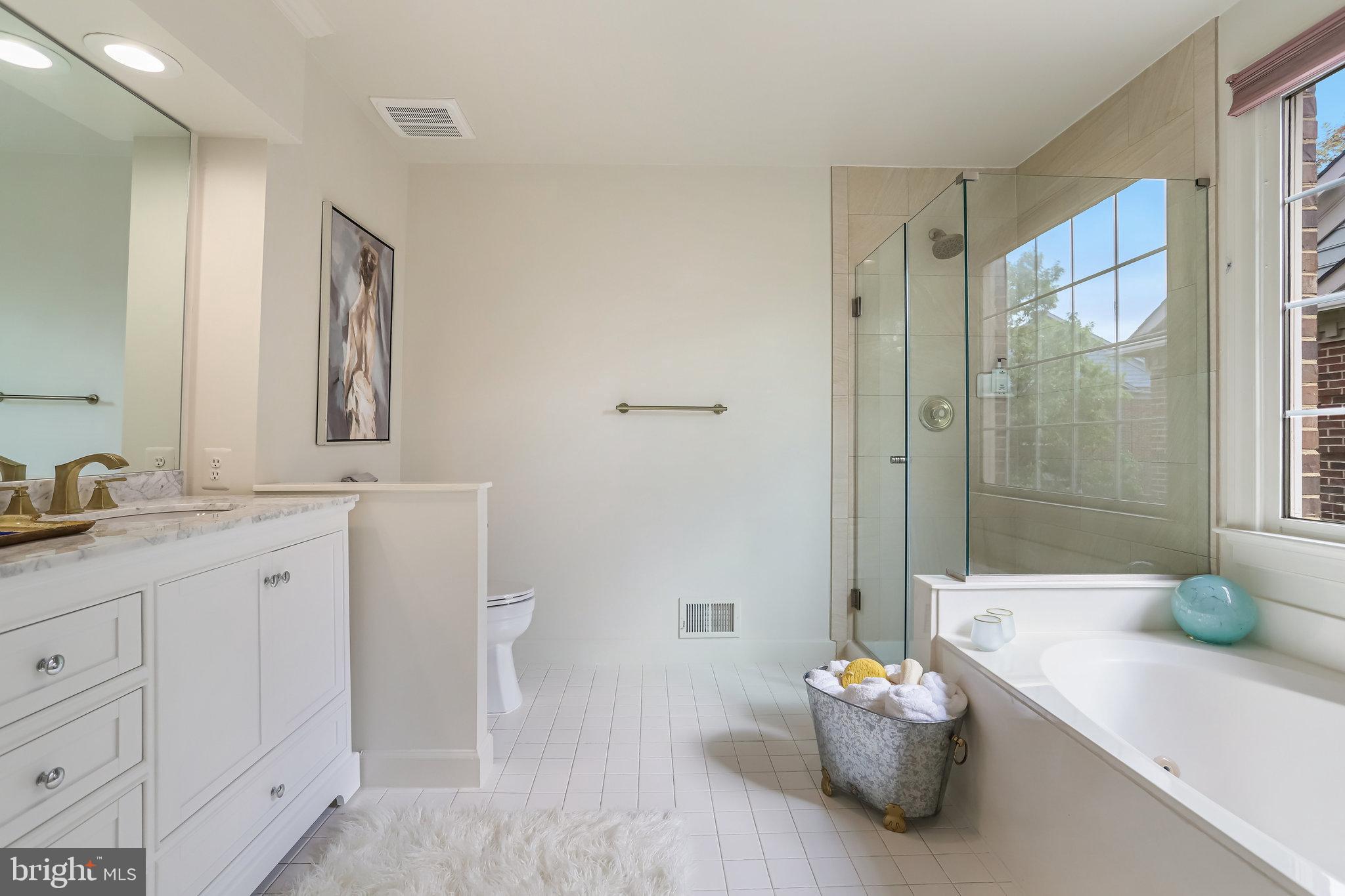 STONEGATE - Residential