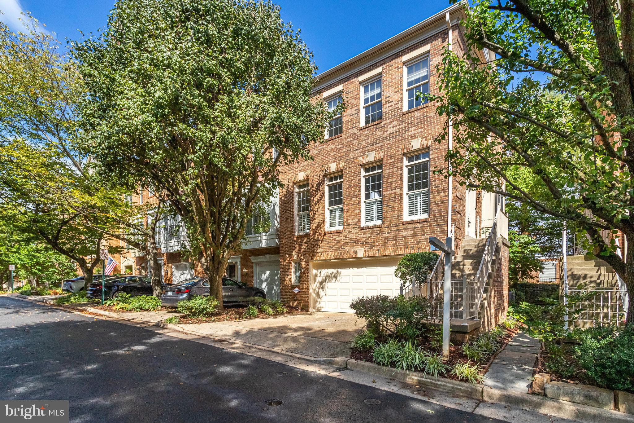 STONEGATE - Residential