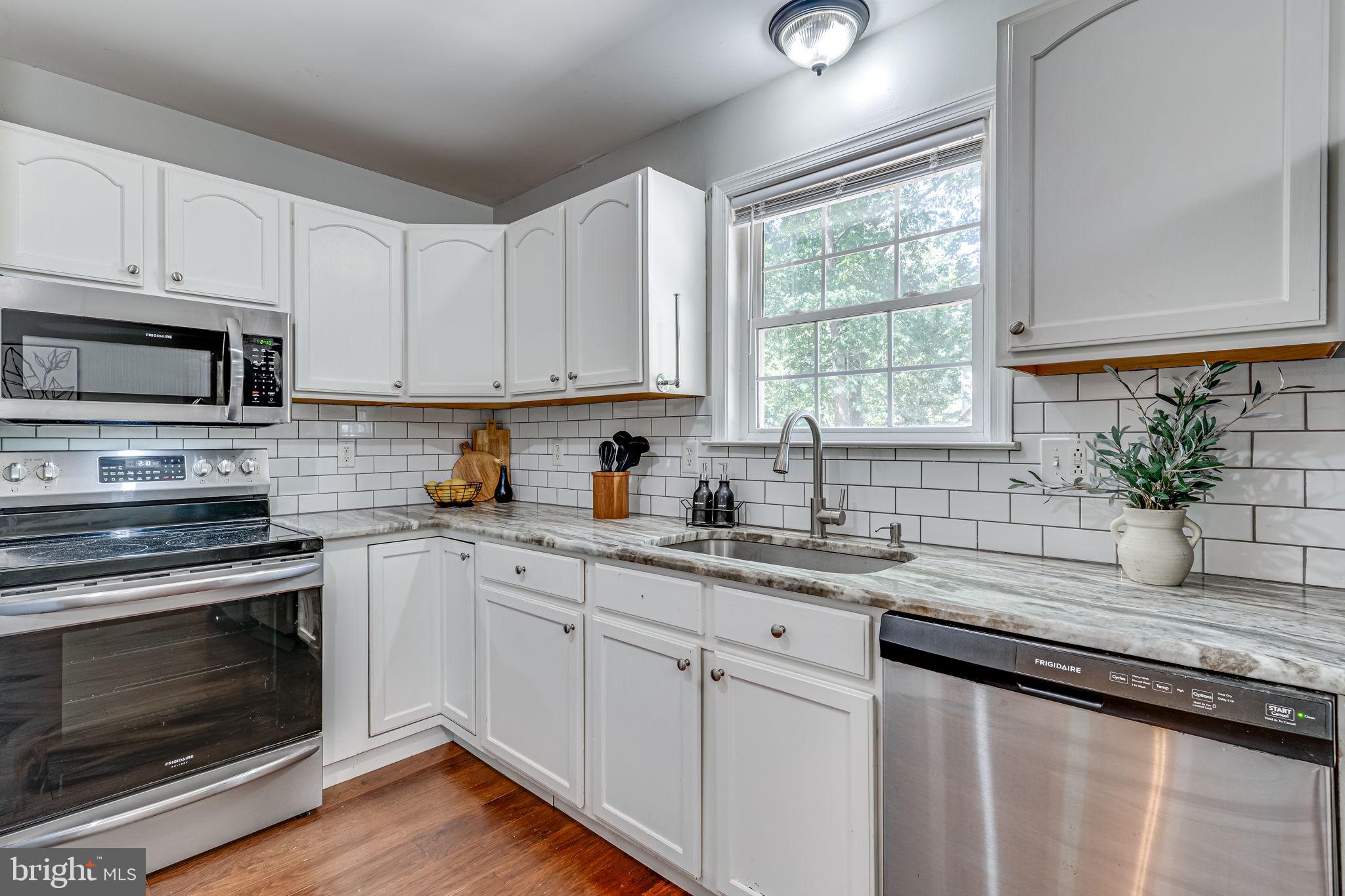 WHITE SANDS - Residential