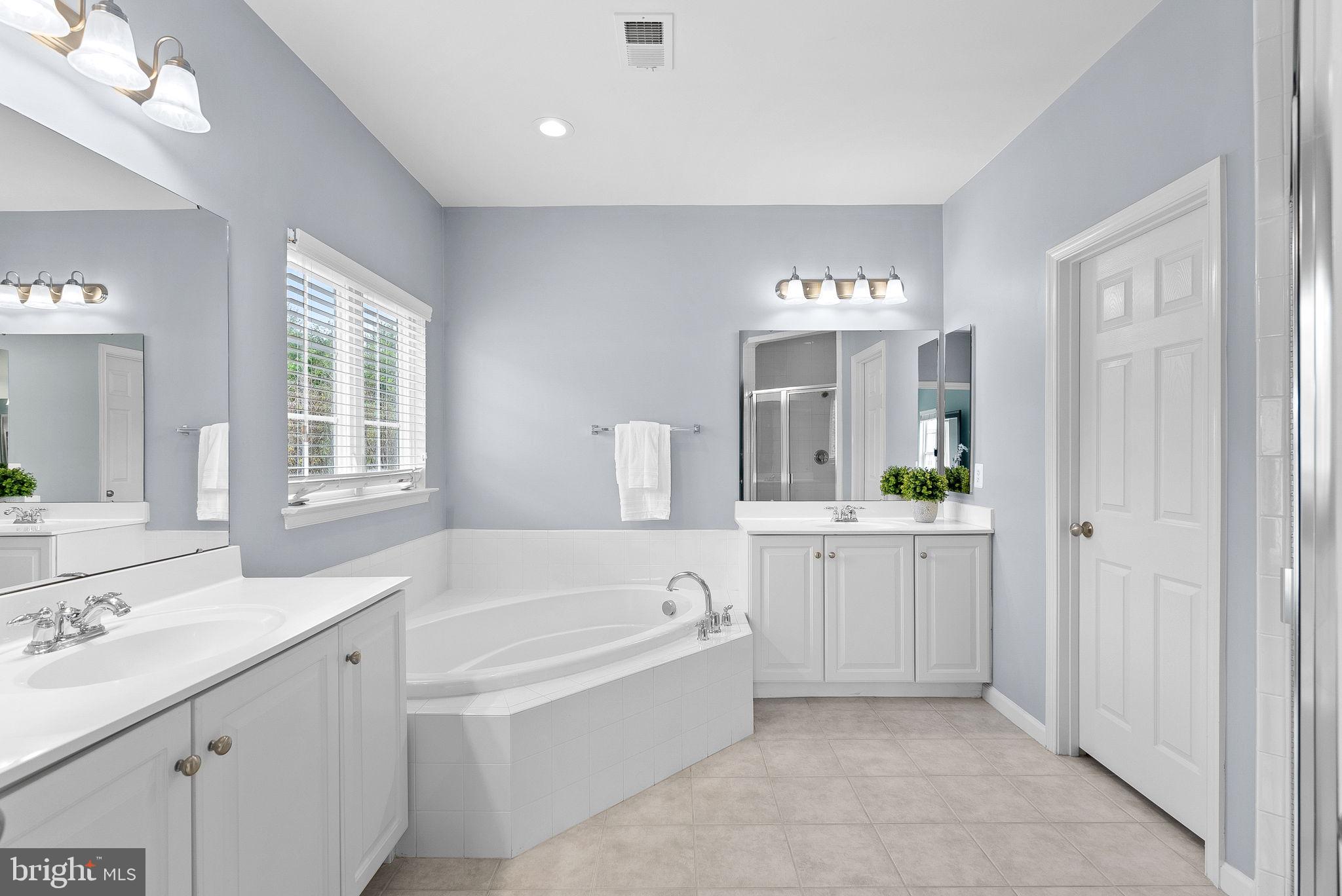 LITTLE RIVER COMMONS - Residential