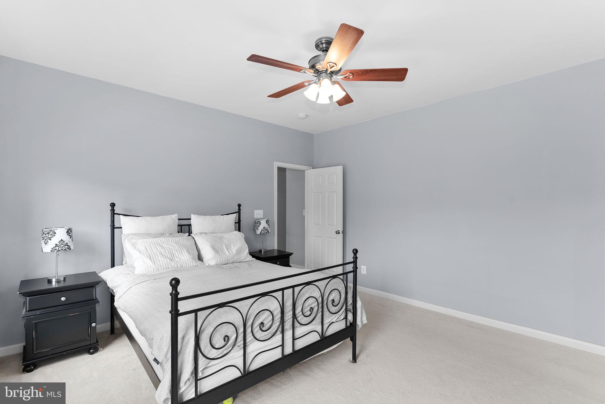 LITTLE RIVER COMMONS - Residential