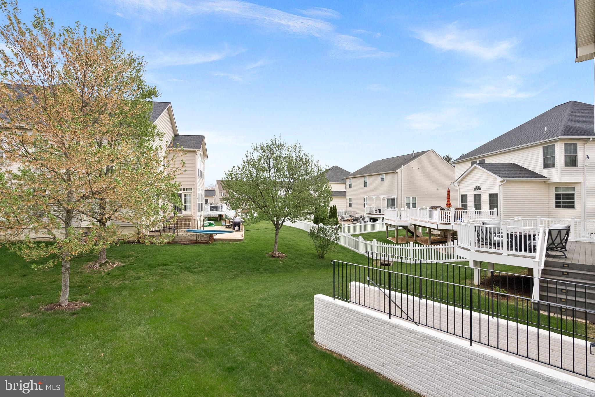 LITTLE RIVER COMMONS - Residential