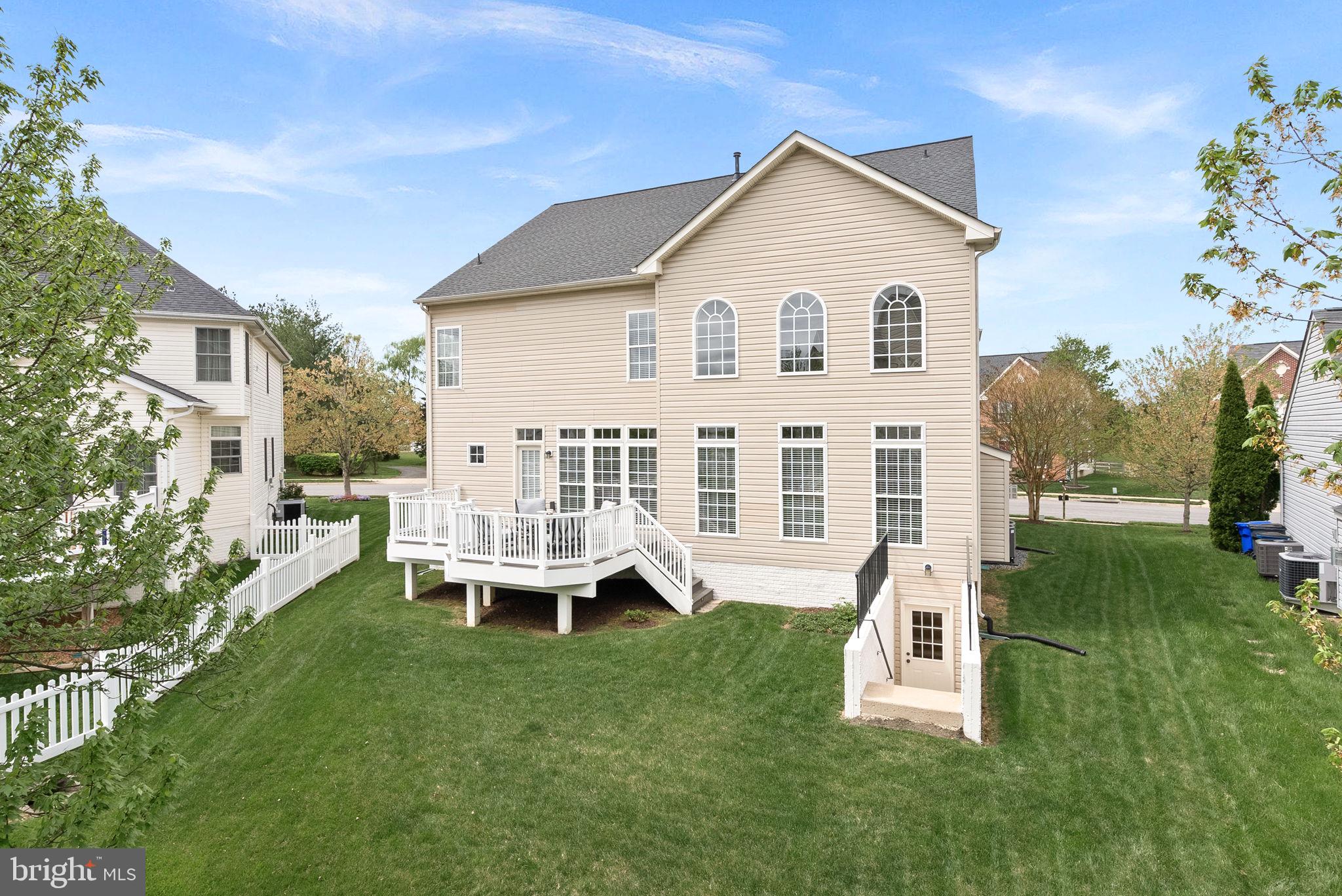 LITTLE RIVER COMMONS - Residential