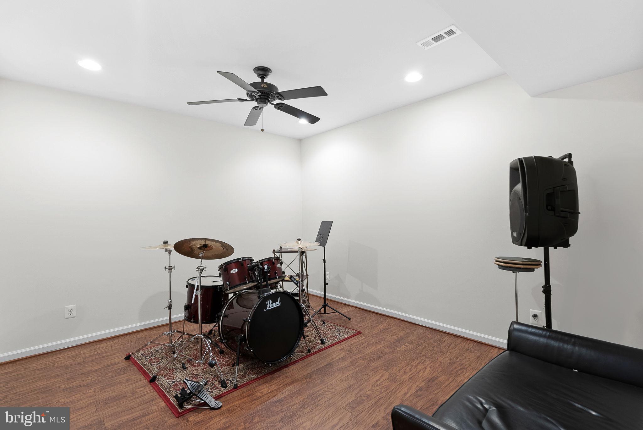 LITTLE RIVER COMMONS - Residential