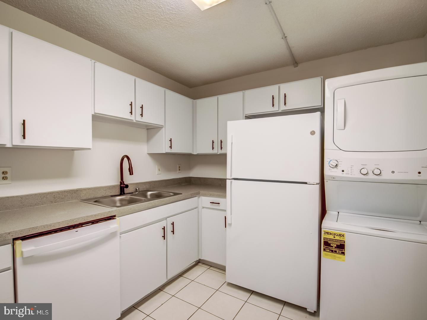 LEISURE WORLD - Residential