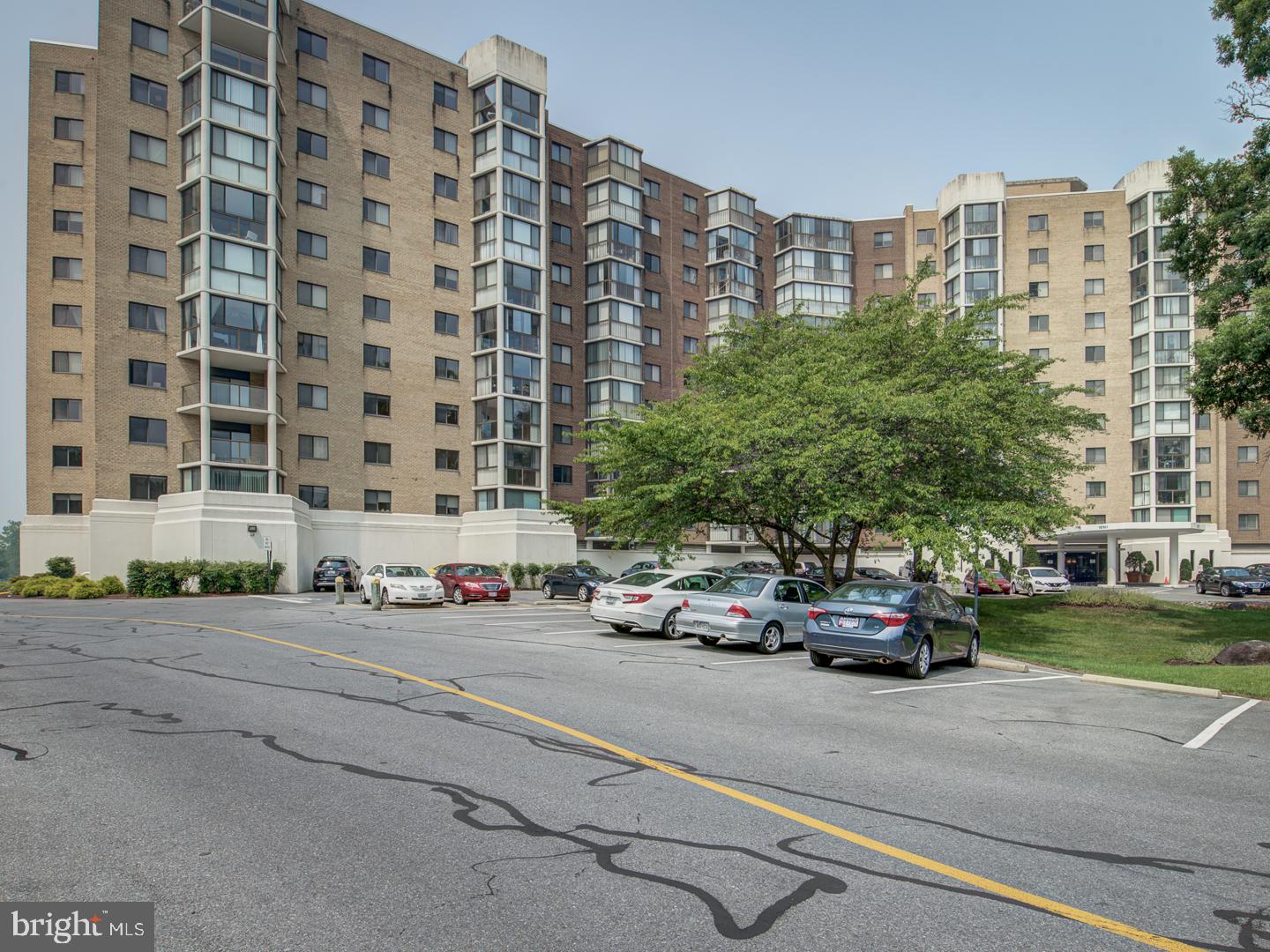 LEISURE WORLD - Residential