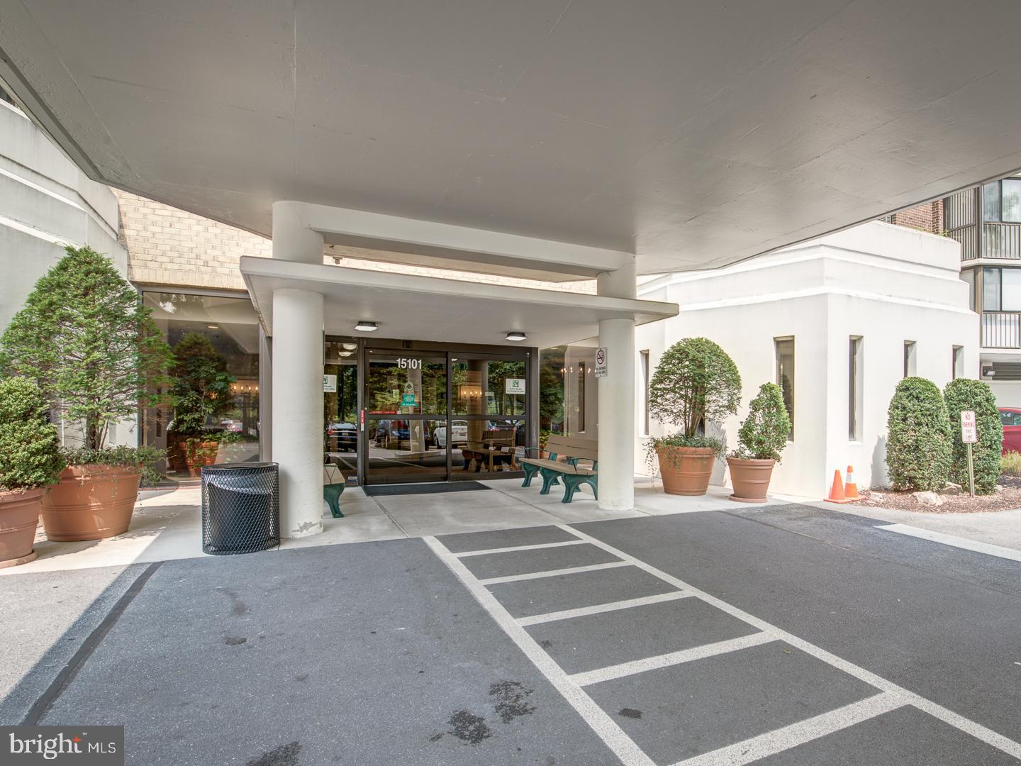 LEISURE WORLD - Residential