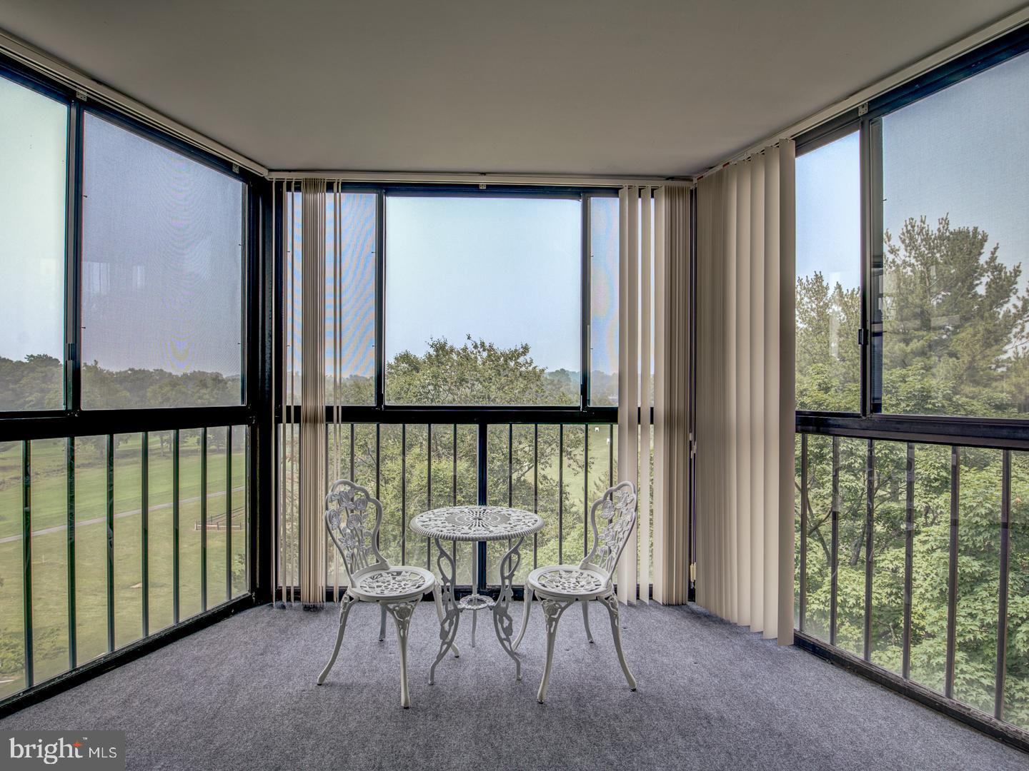 LEISURE WORLD - Residential