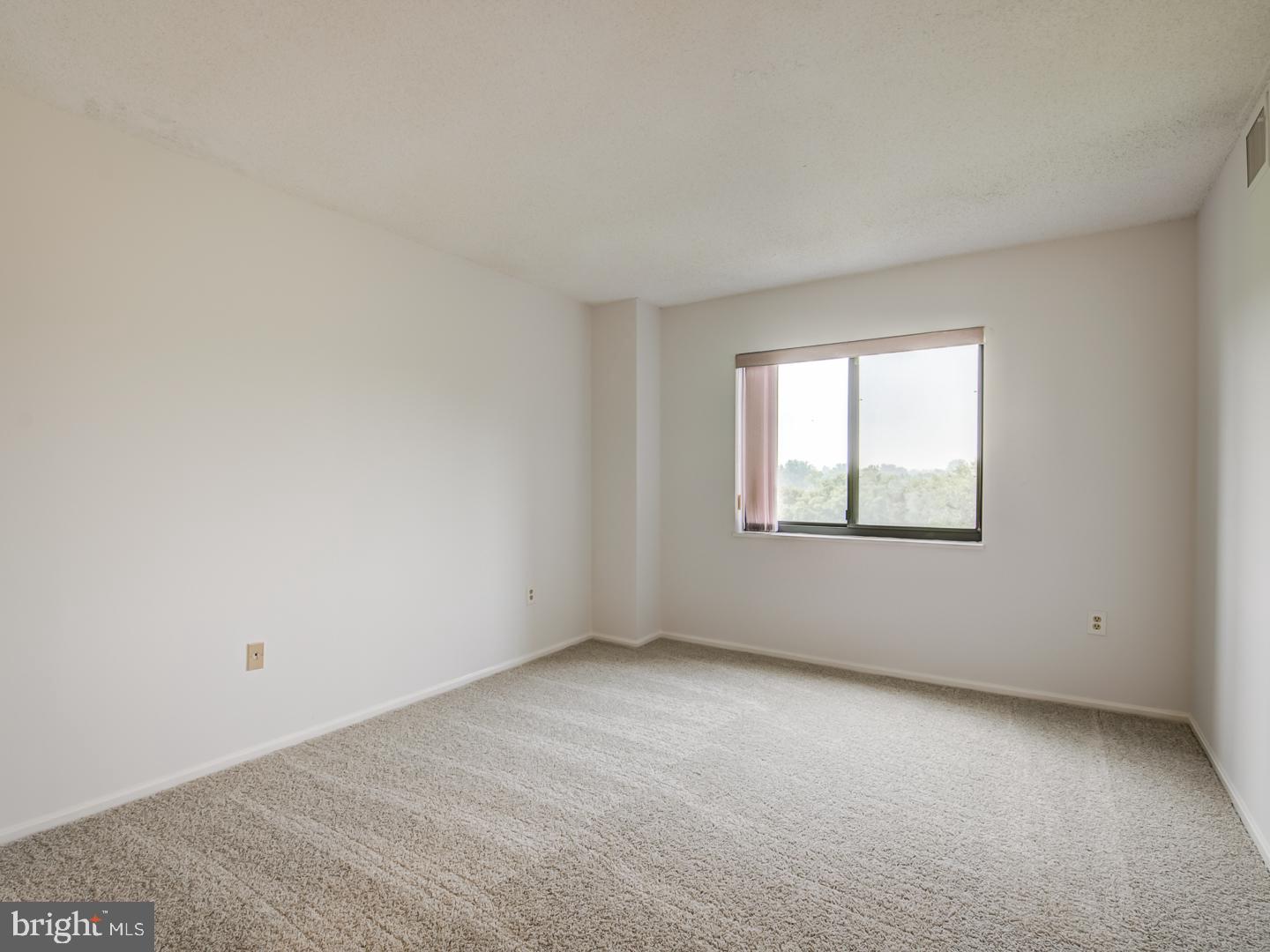 LEISURE WORLD - Residential