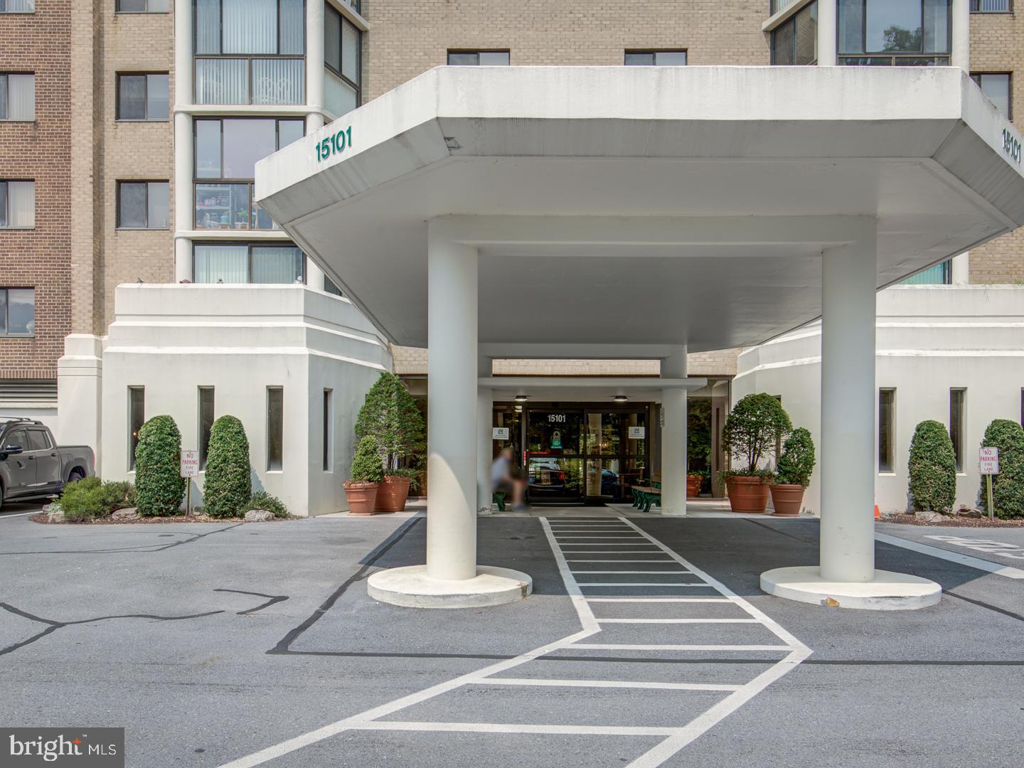 LEISURE WORLD - Residential