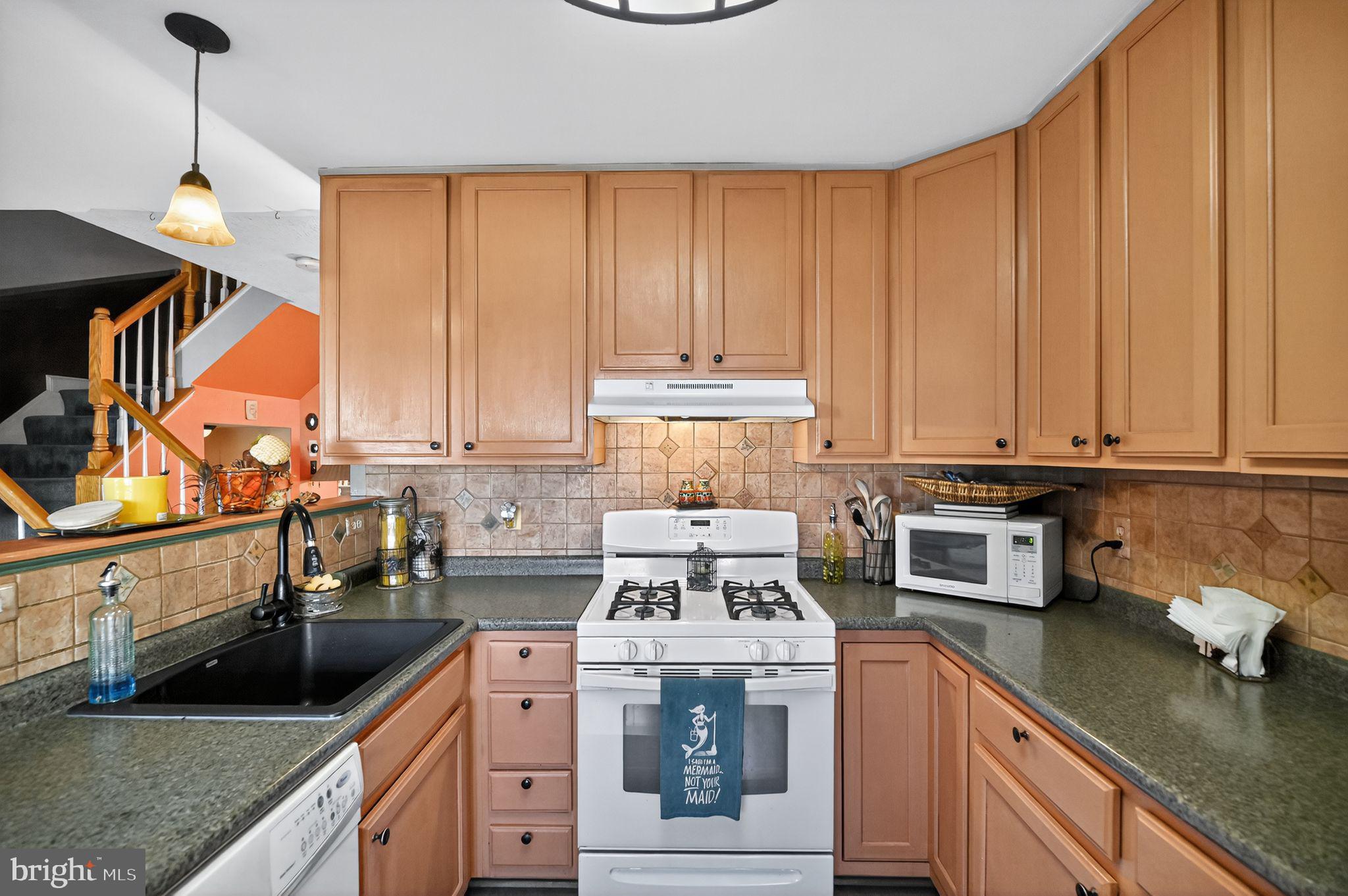 LAKECREST - Residential