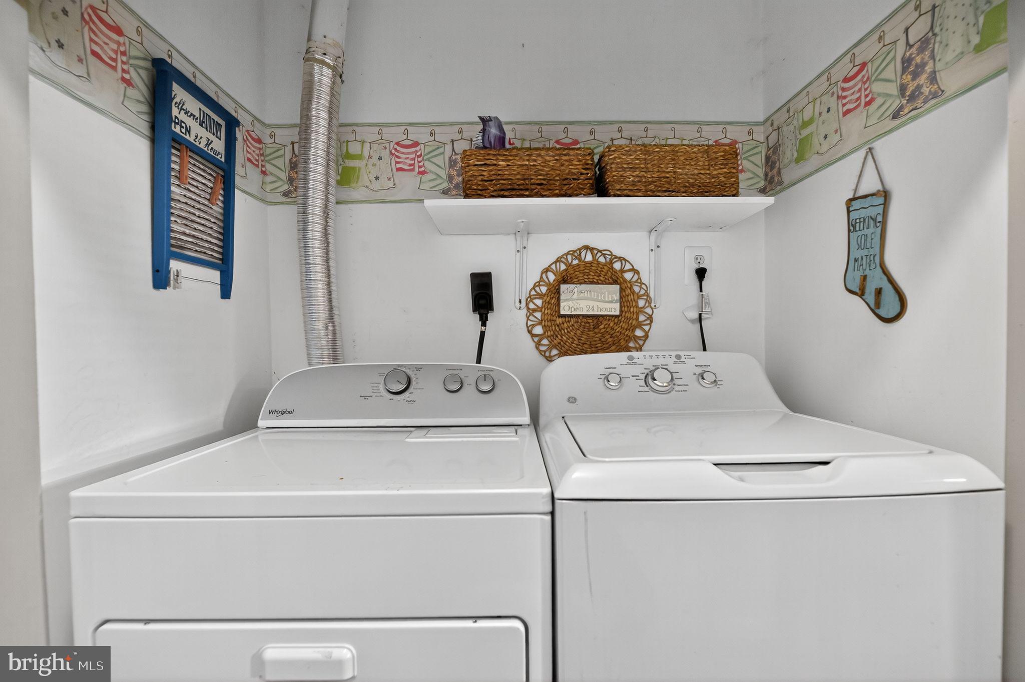 LAKECREST - Residential