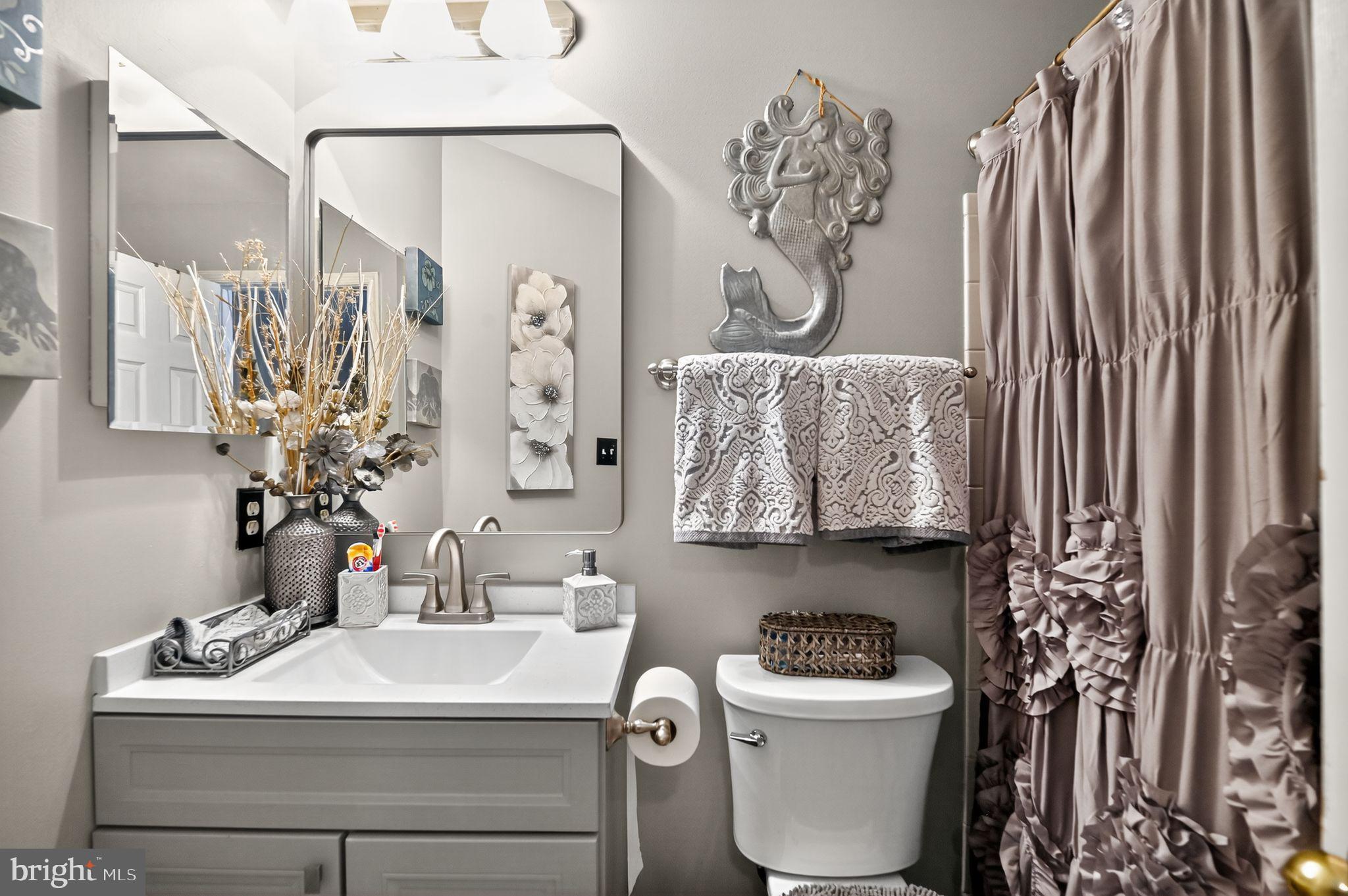 LAKECREST - Residential