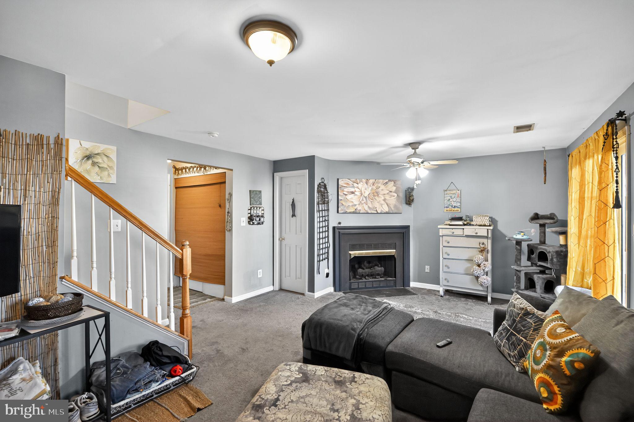 LAKECREST - Residential