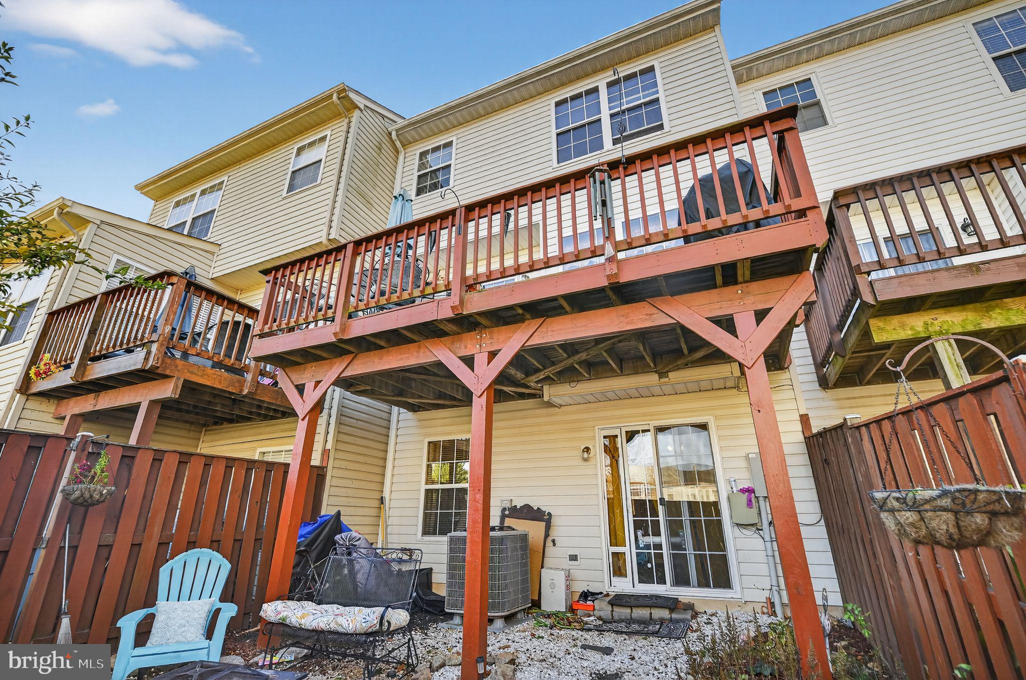 LAKECREST - Residential