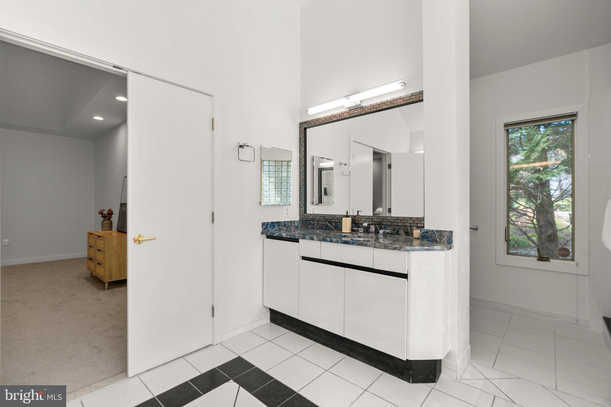 LAKEWOOD ESTATES - Residential