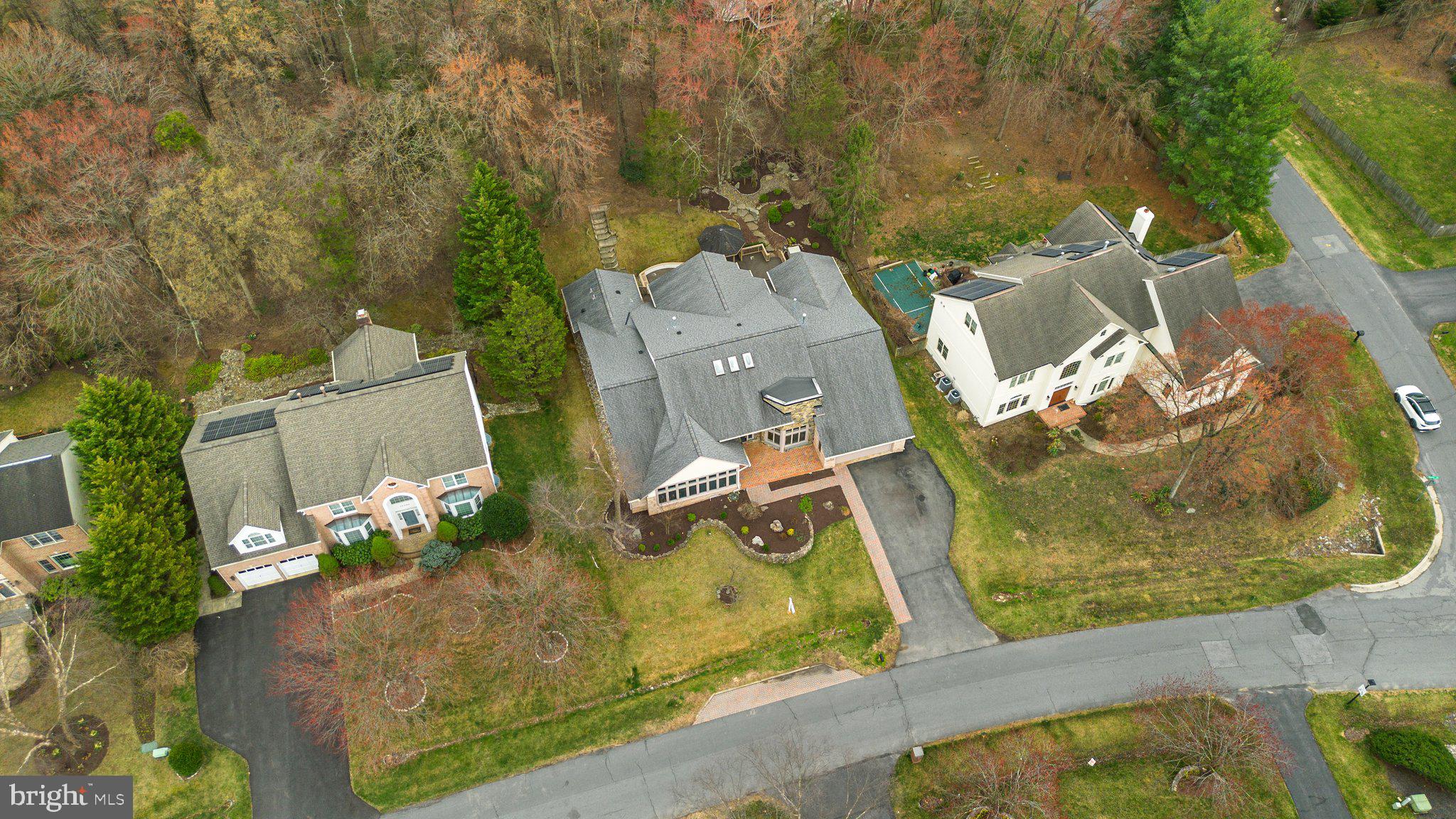 LAKEWOOD ESTATES - Residential