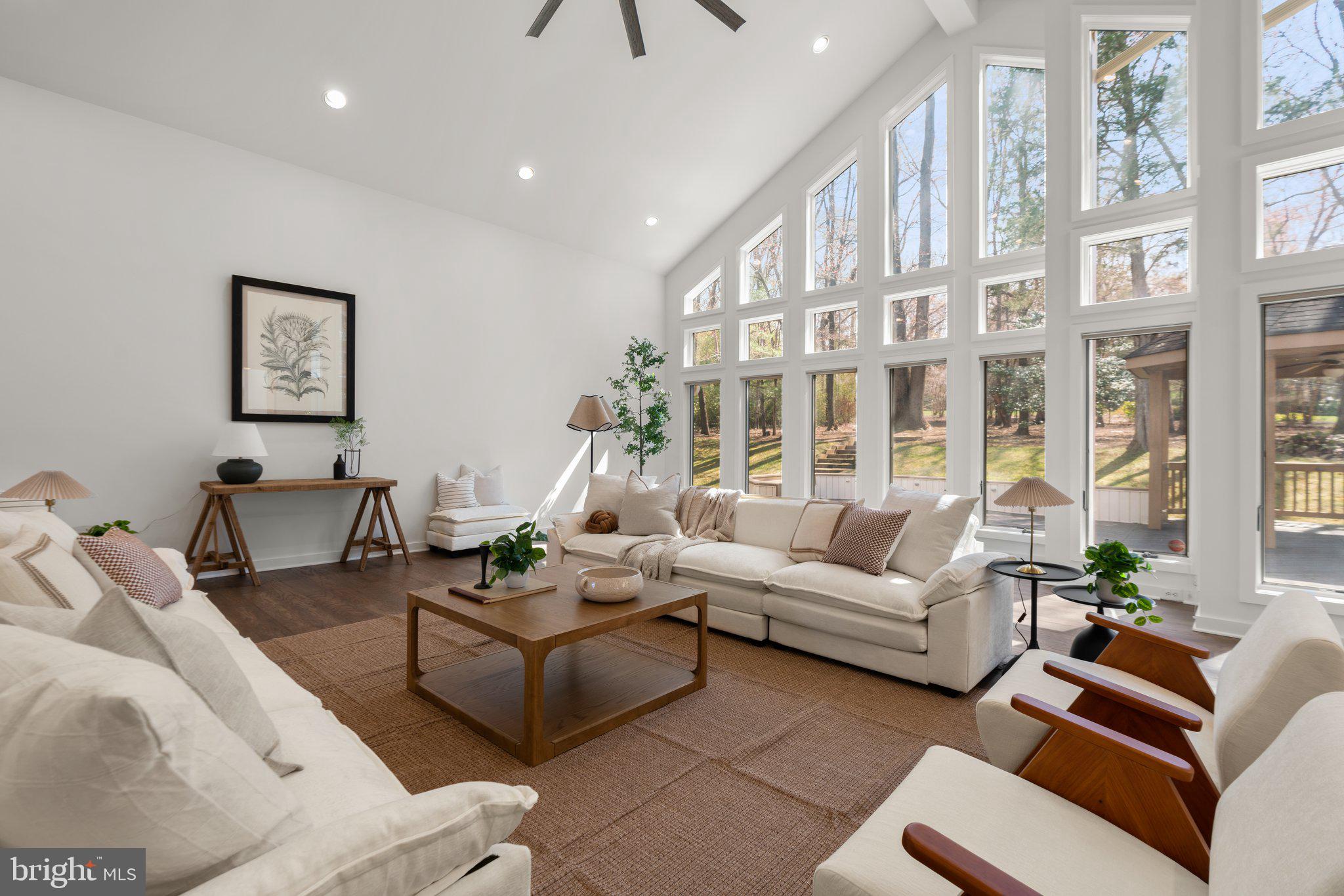 LAKEWOOD ESTATES - Residential