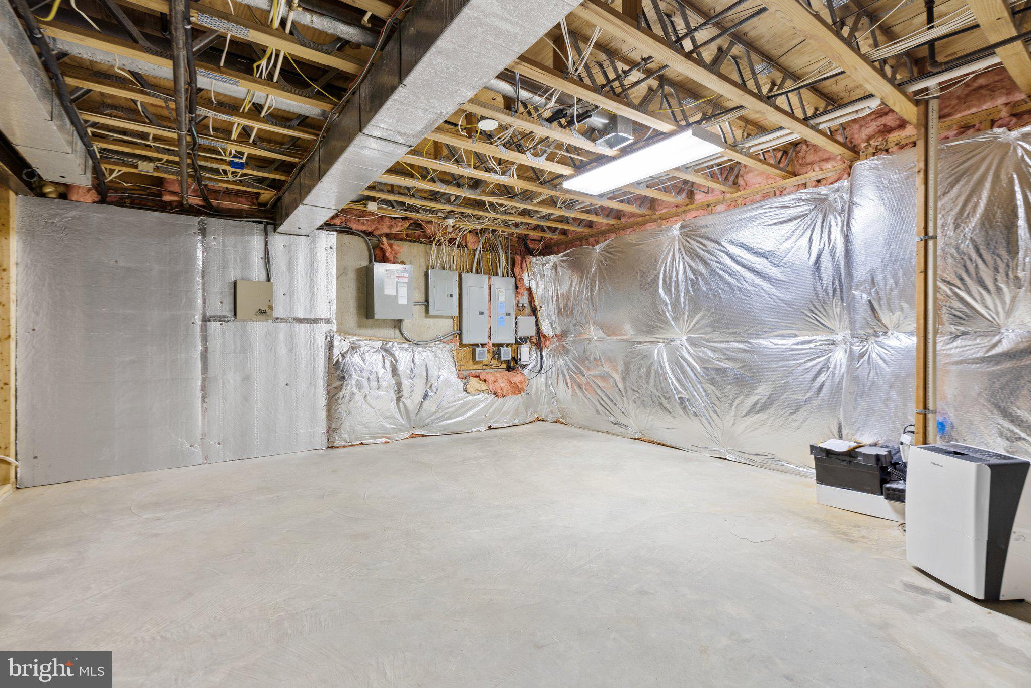 LAKEWOOD ESTATES - Residential