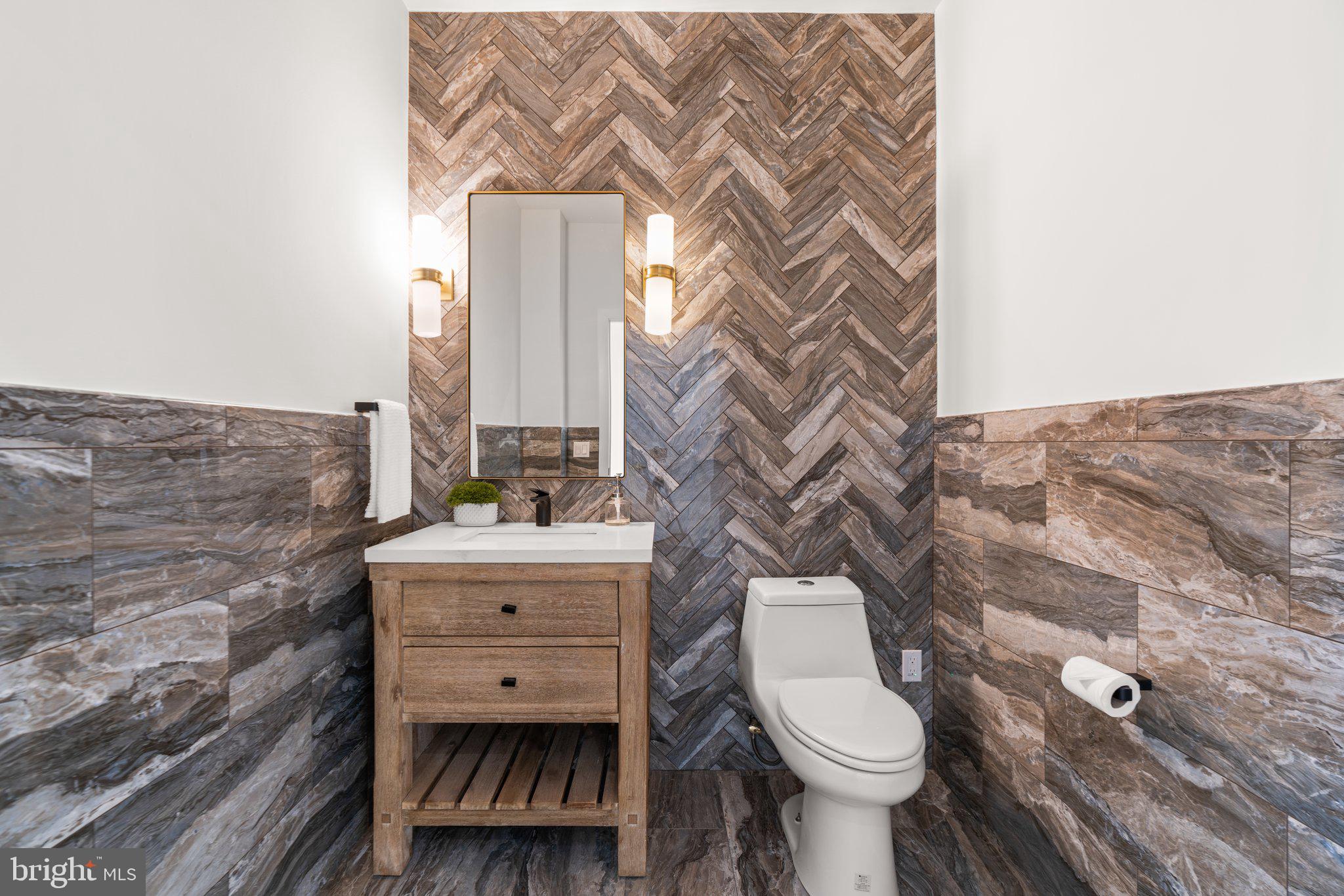 LAKEWOOD ESTATES - Residential