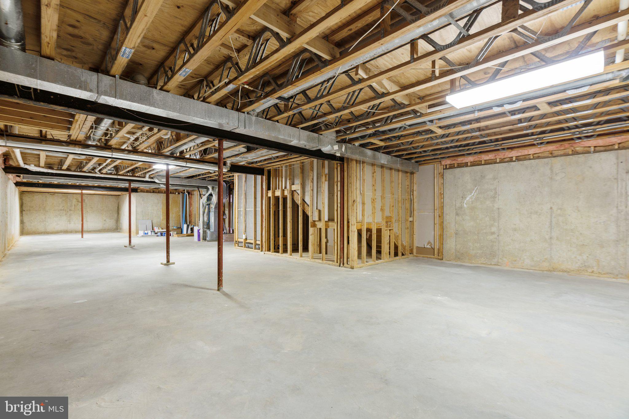 LAKEWOOD ESTATES - Residential